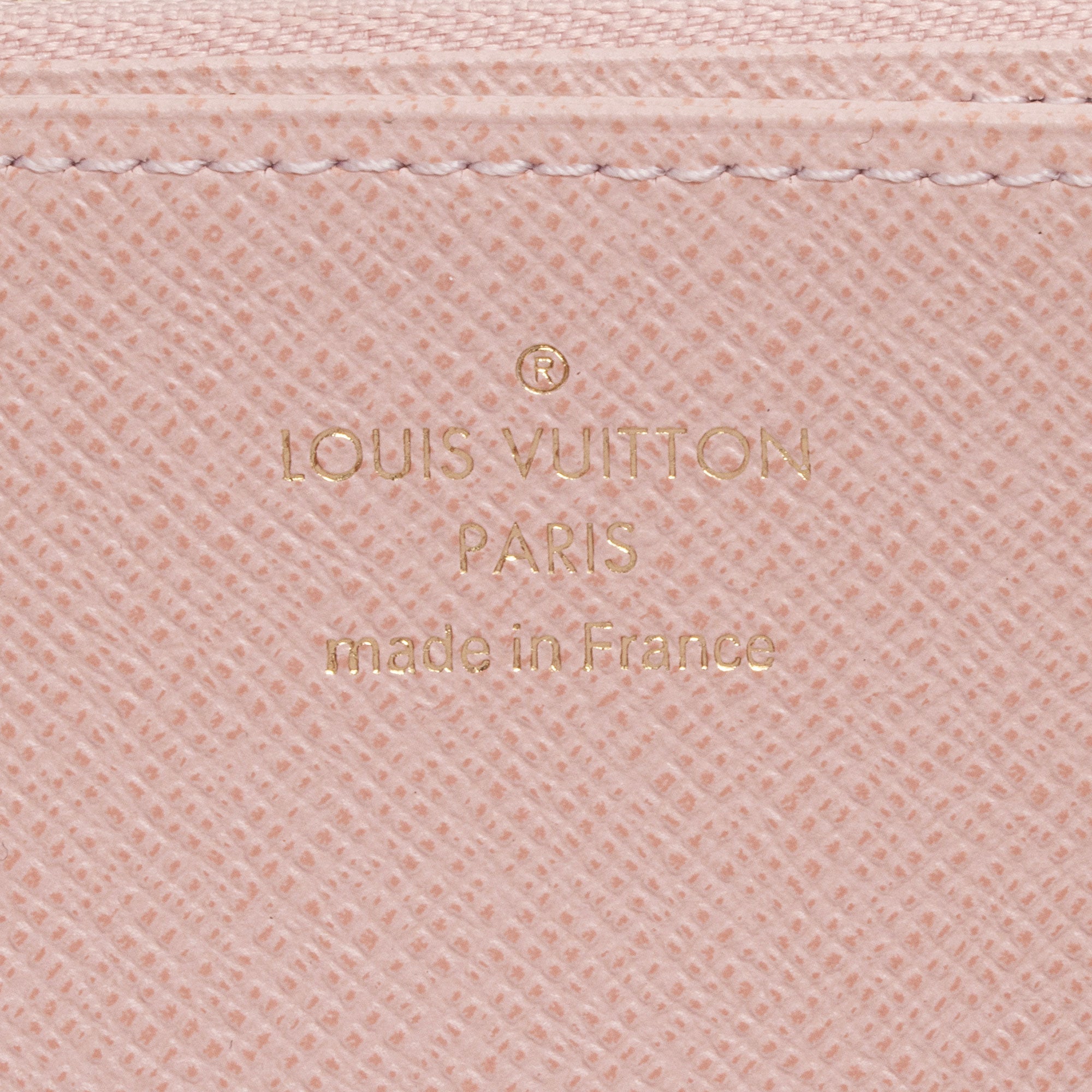 Louis Vuitton Monogram Canvas Zippy Wallet (SHF-i3N2Zj)