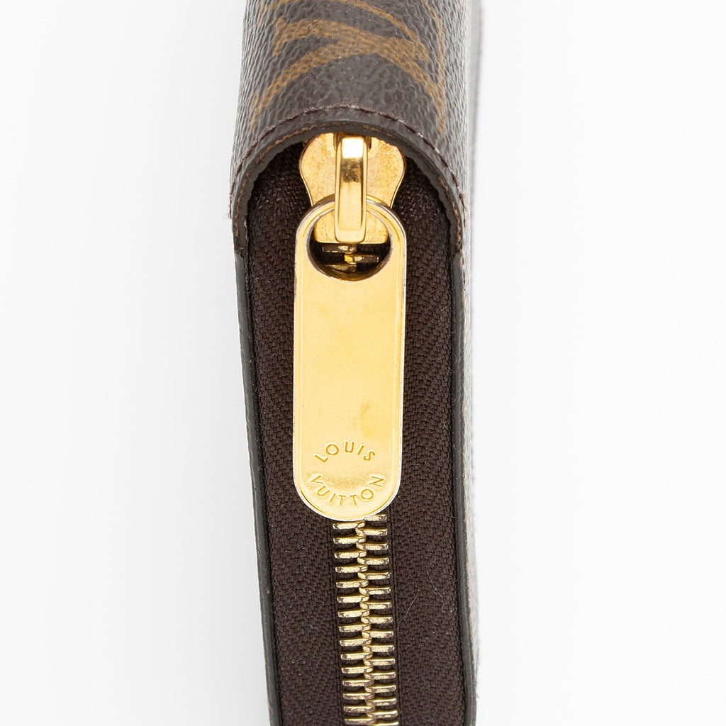 Louis Vuitton Monogram Canvas Zippy Wallet