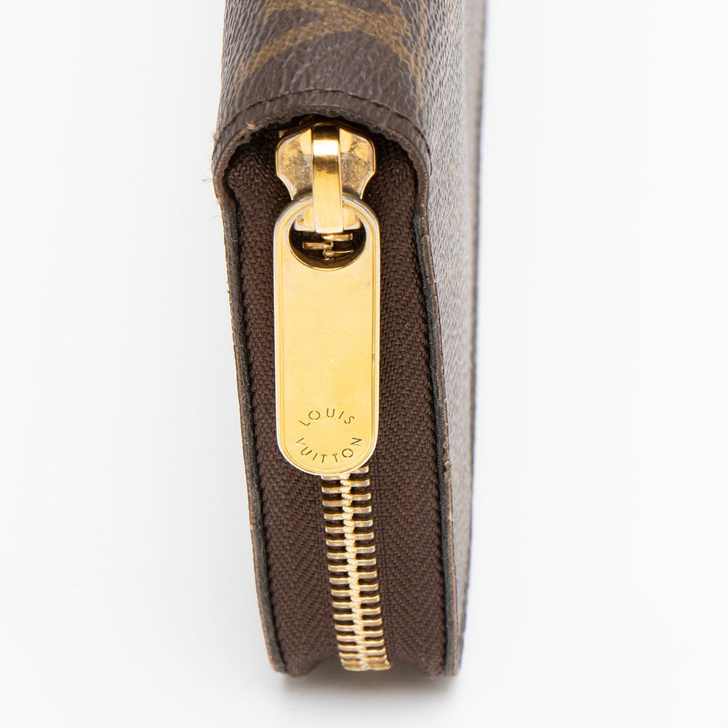 Louis Vuitton Monogram Canvas Zippy Wallet