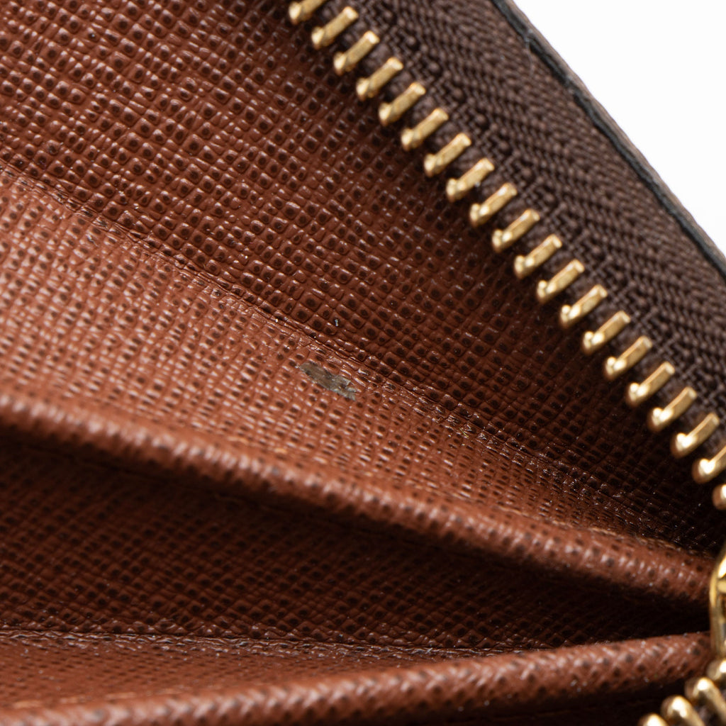 Louis Vuitton Monogram Canvas Zippy Wallet