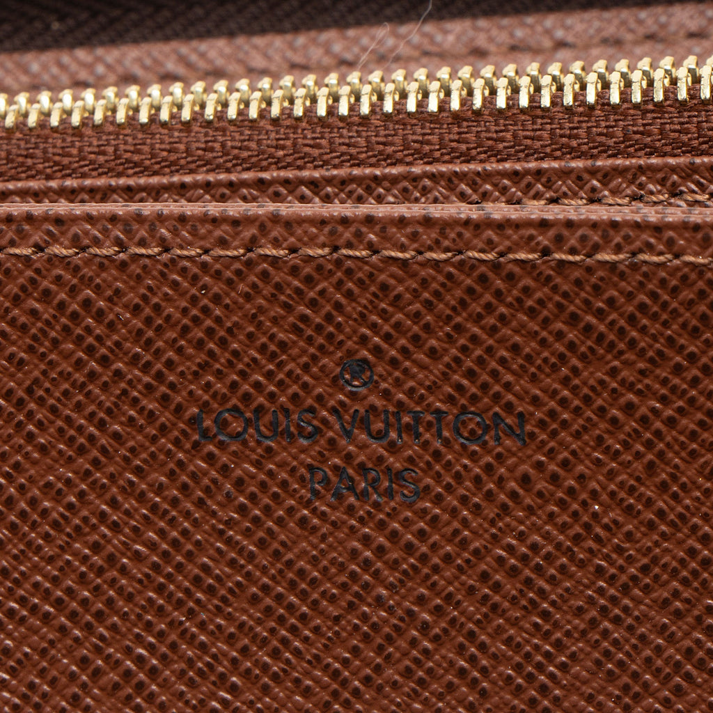 Louis Vuitton Monogram Canvas Zippy Wallet