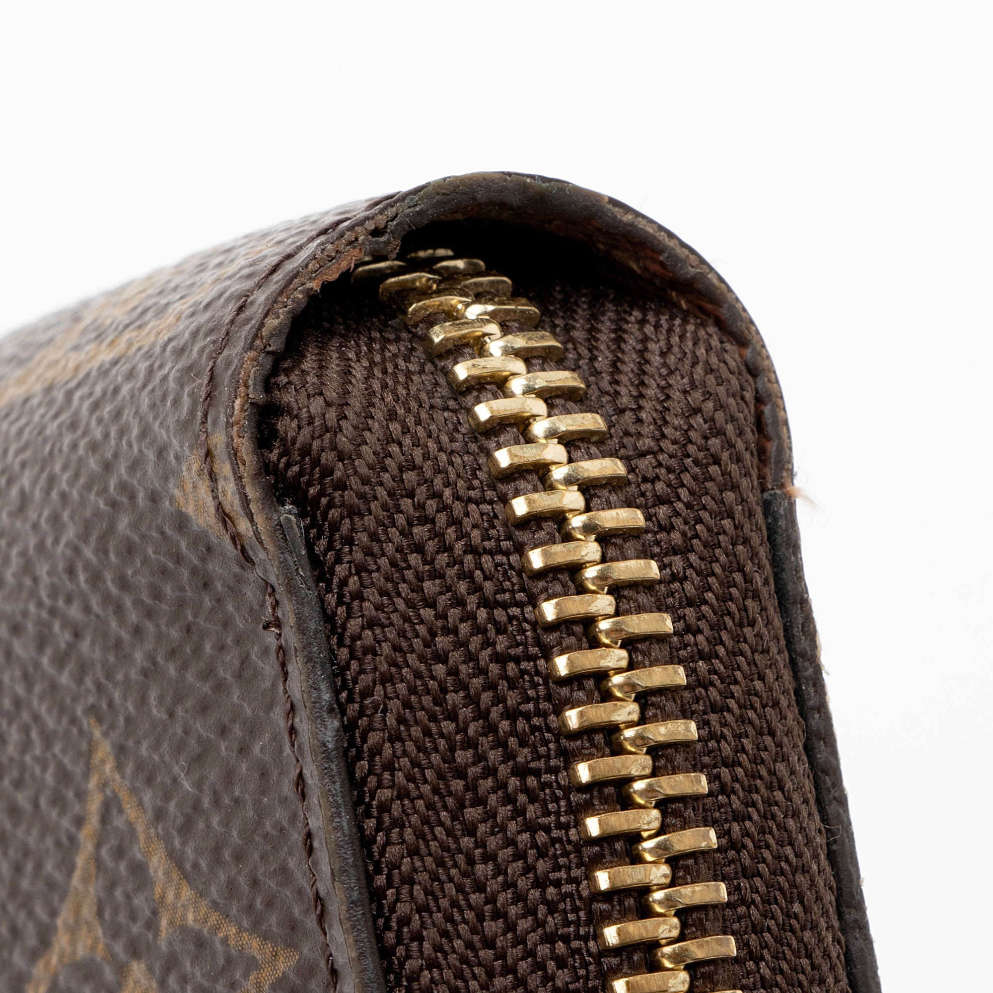 Louis Vuitton Monogram Canvas Zippy Wallet