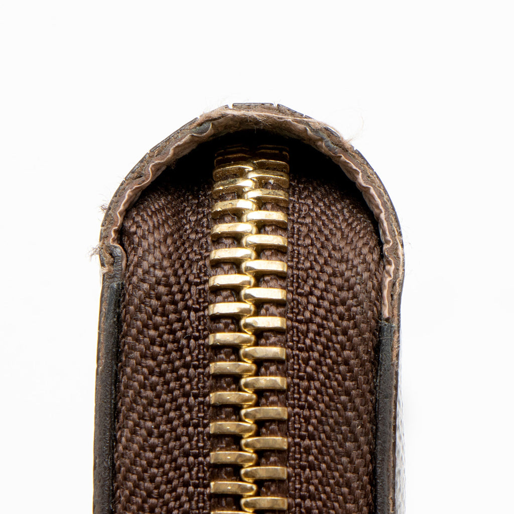 Louis Vuitton Monogram Canvas Zippy Wallet
