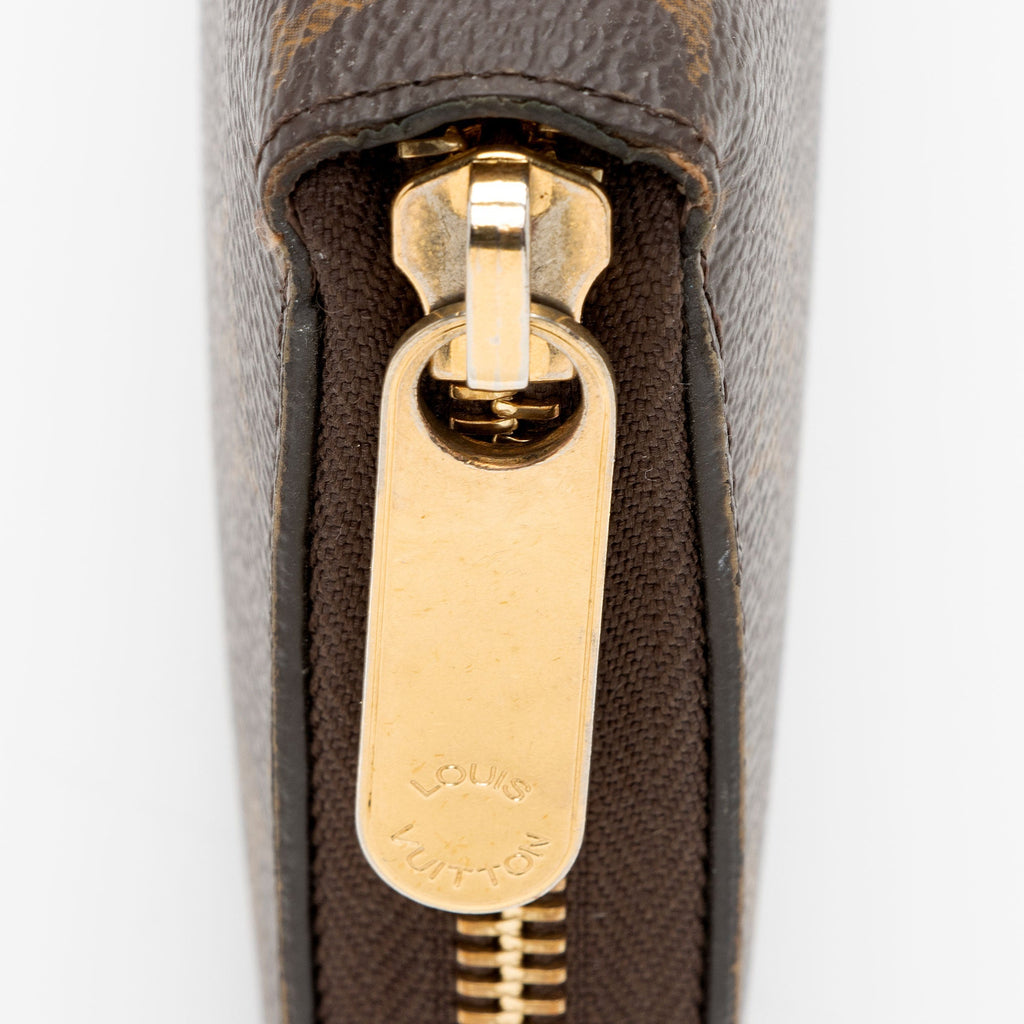 Louis Vuitton Monogram Canvas Zippy Wallet