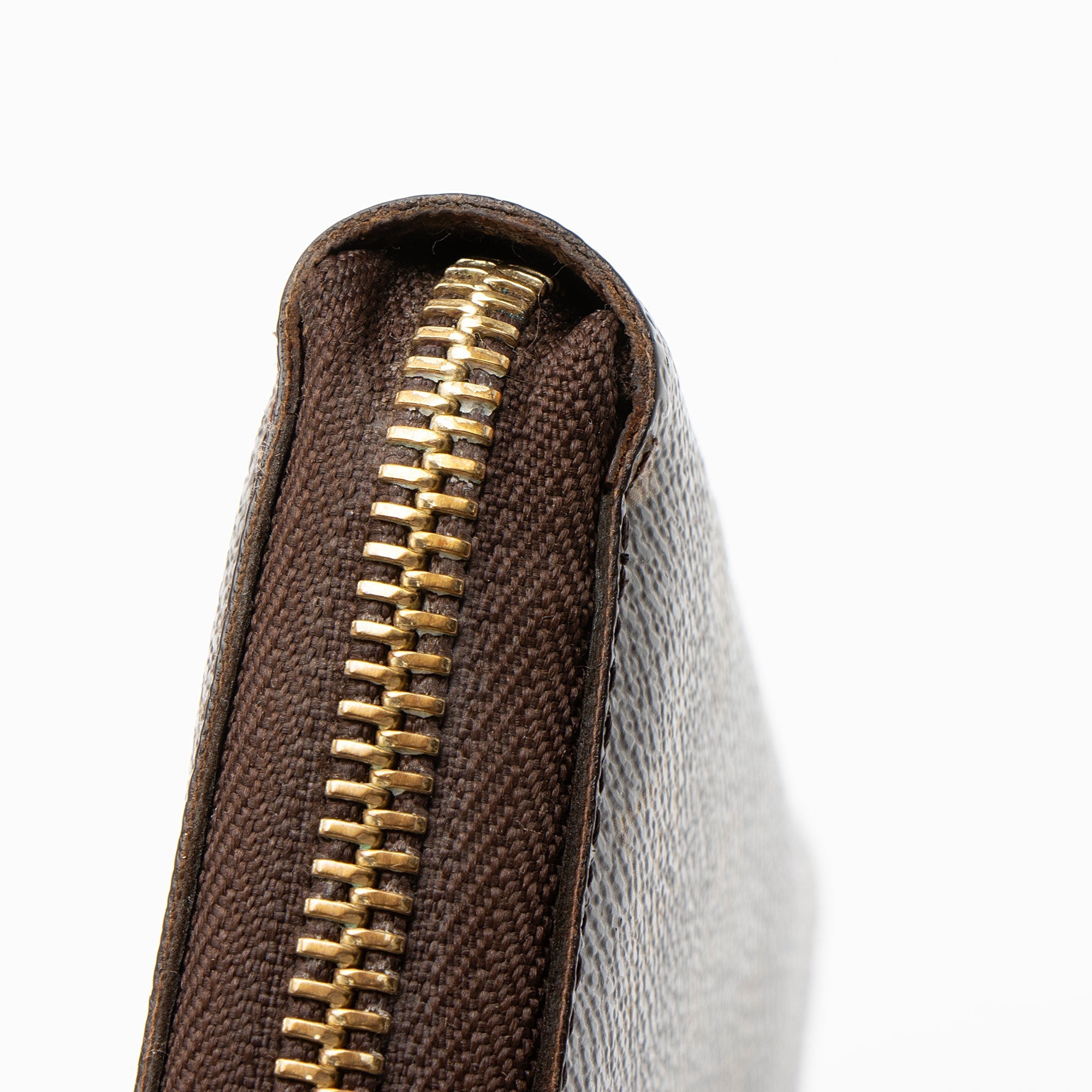 Louis Vuitton Monogram Canvas Zippy Wallet