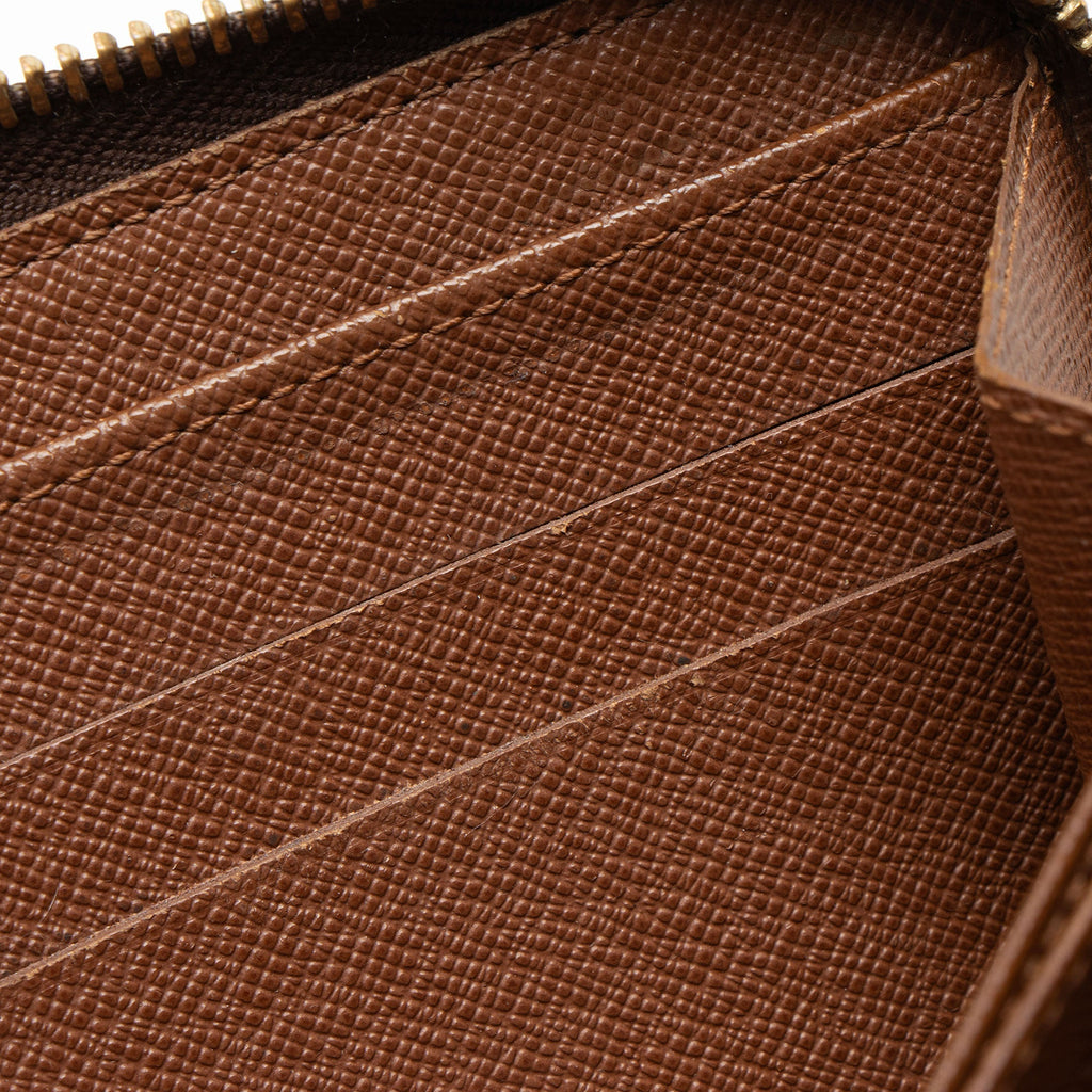 Louis Vuitton Monogram Canvas Zippy Wallet