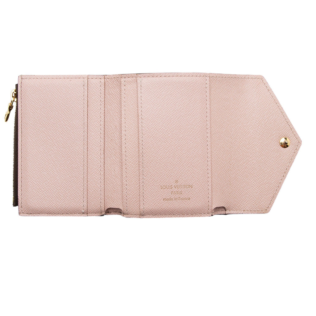 Louis Vuitton Monogram Canvas Zoe Wallet (SHF-sOa53z)