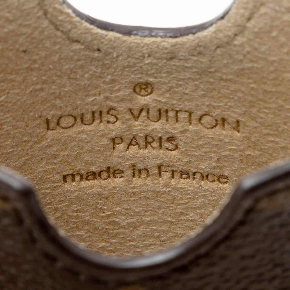 Louis Vuitton Monogram Canvas iPhone Touch Case (SHF-22145)