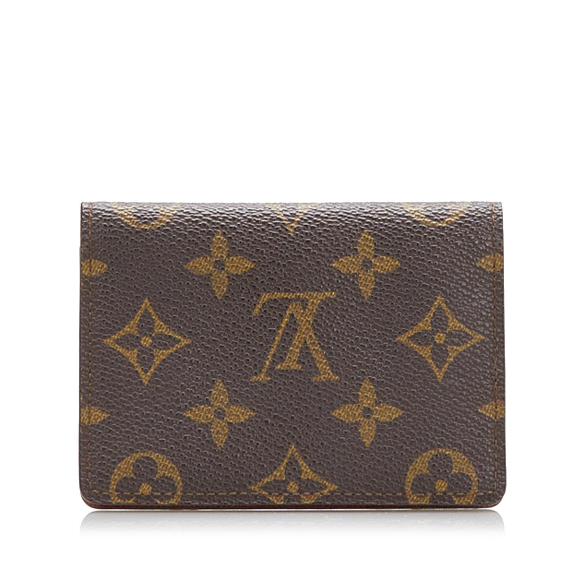 Louis Vuitton Monogram Card Case (SHG-alFpCV)