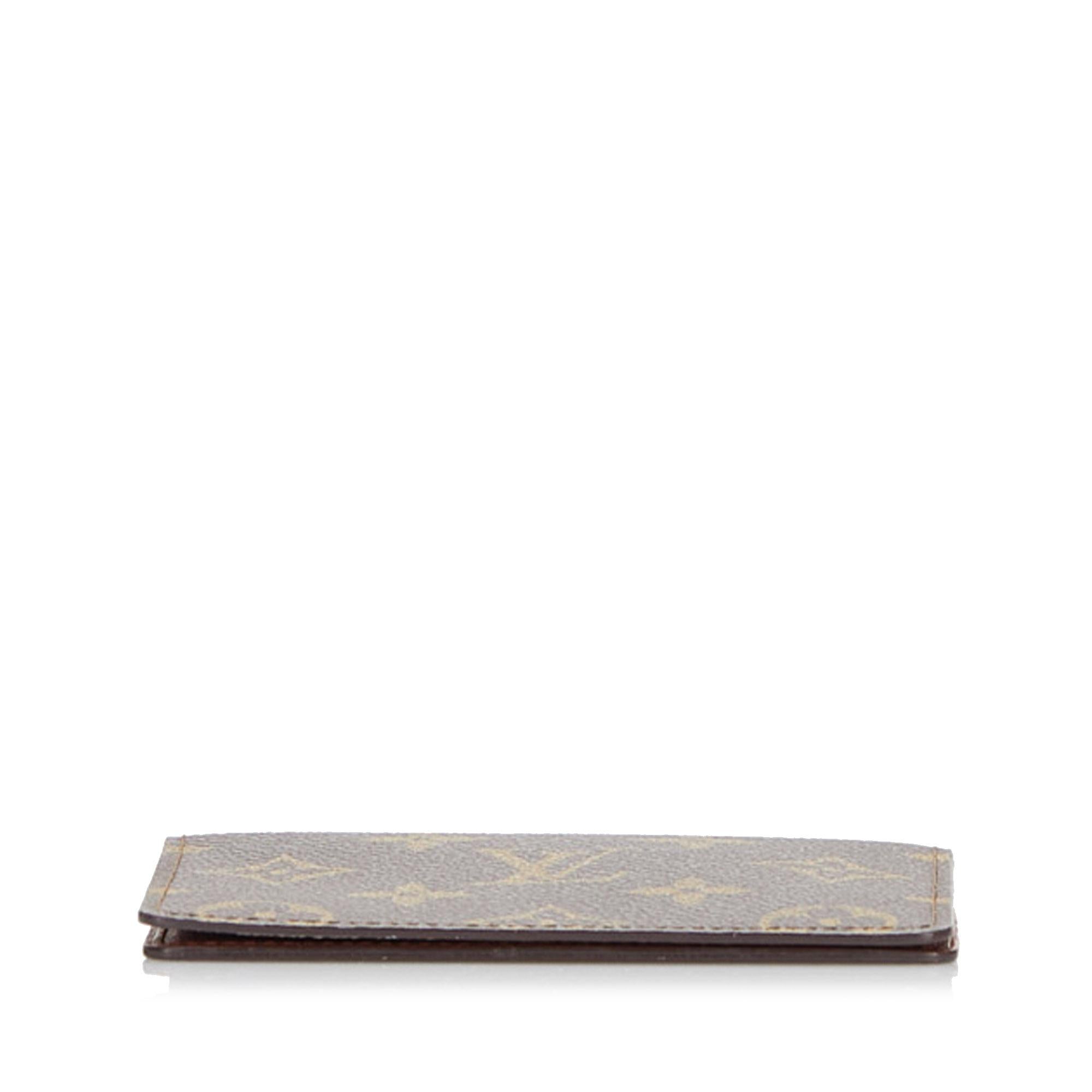 Louis Vuitton Monogram Card Case (SHG-alFpCV)