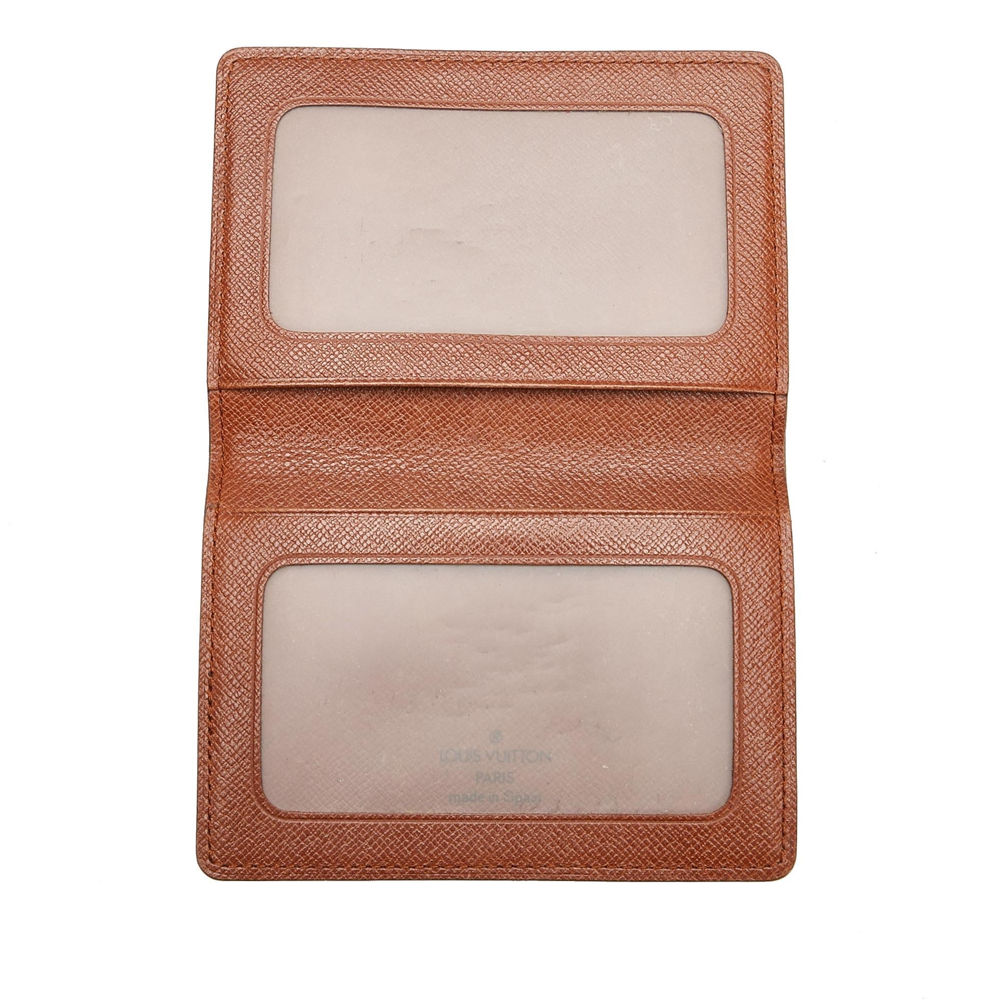 Louis Vuitton Monogram Card Case (SHG-alFpCV)
