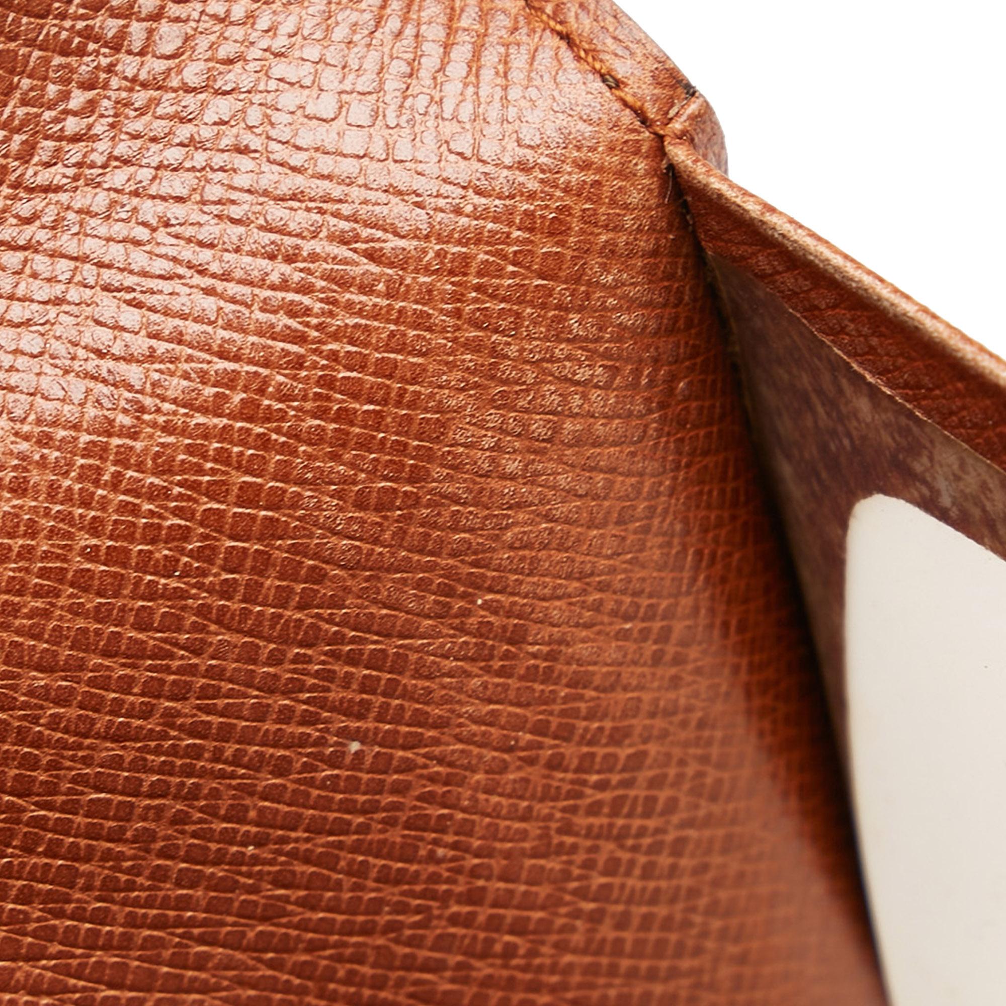Louis Vuitton Monogram Card Case (SHG-alFpCV)