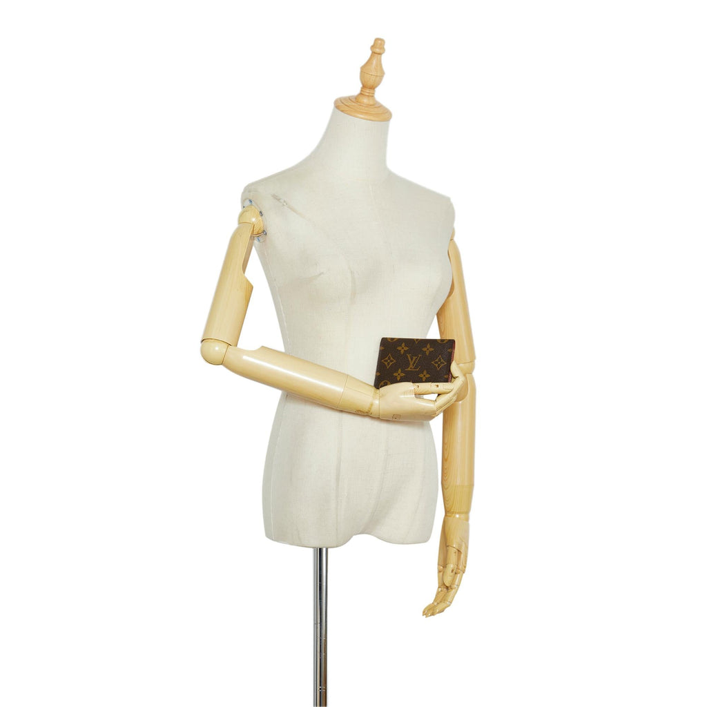 Louis Vuitton Monogram Card Holder (SHG-sp12zQ)