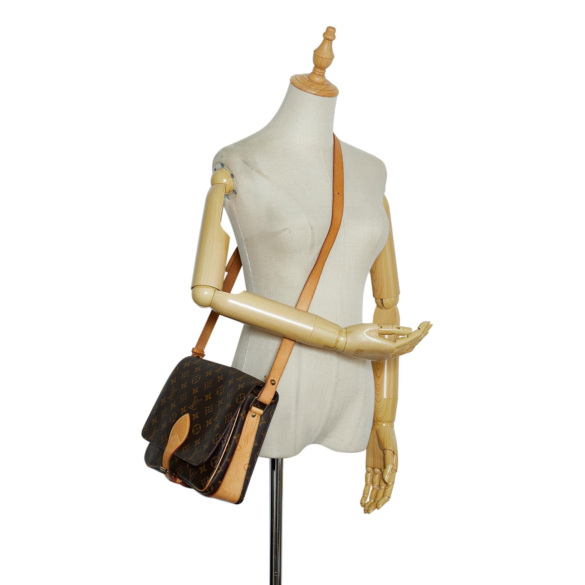 Louis Vuitton Monogram Cartouchiere GM (SHG-388Qdb)
