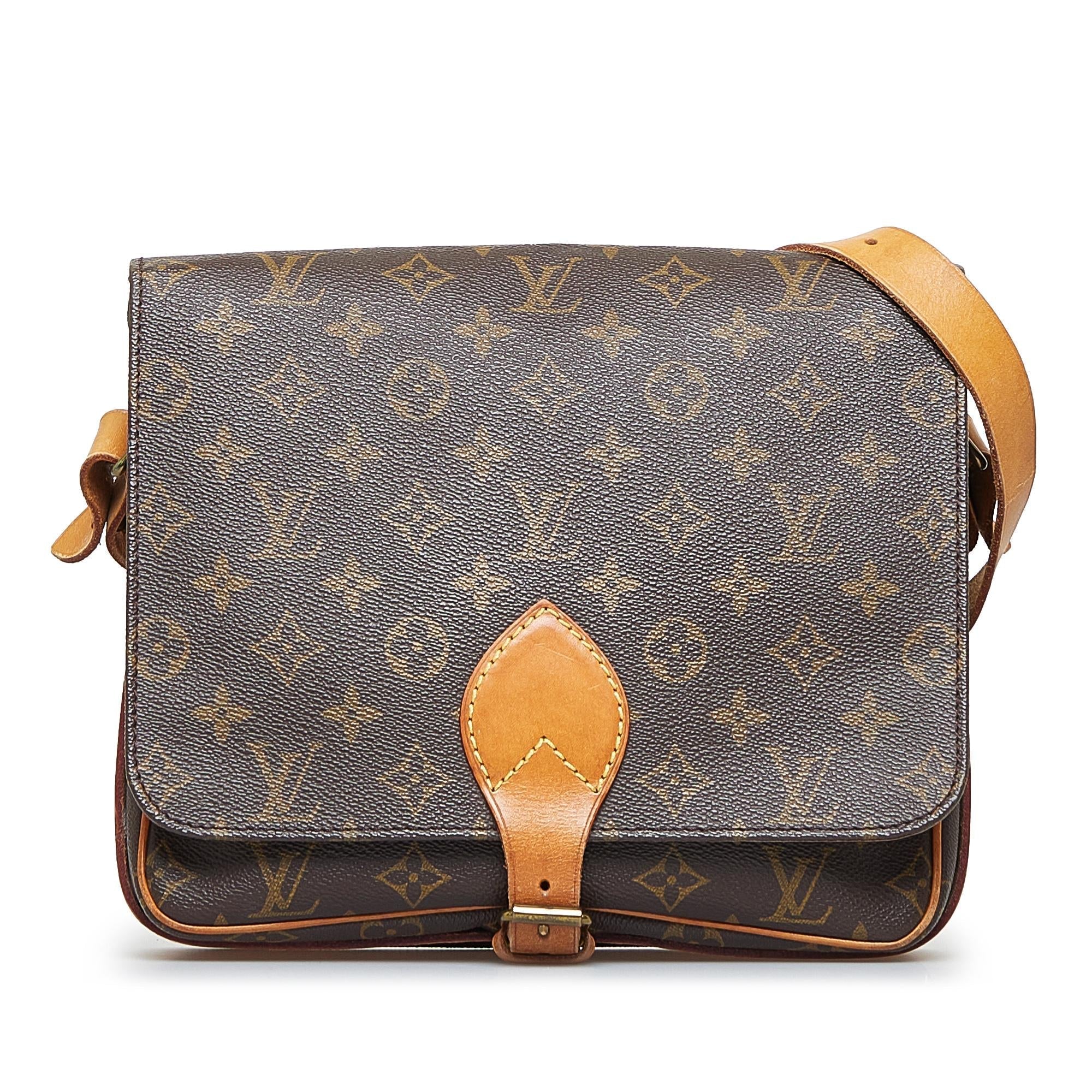 Louis Vuitton Monogram Cartouchiere GM (SHG-LCWNgu)