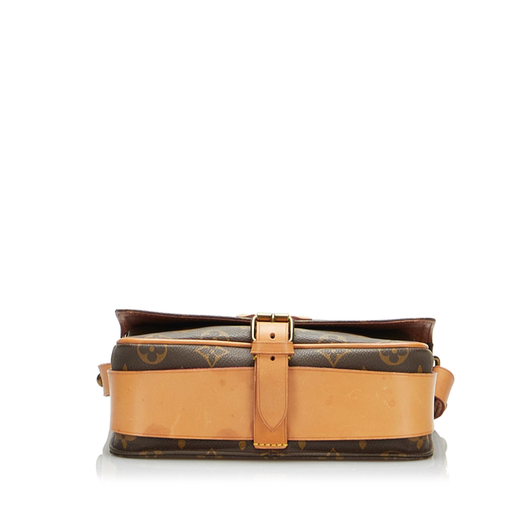 Louis Vuitton Monogram Cartouchiere MM (SHG-Km1Cpy)
