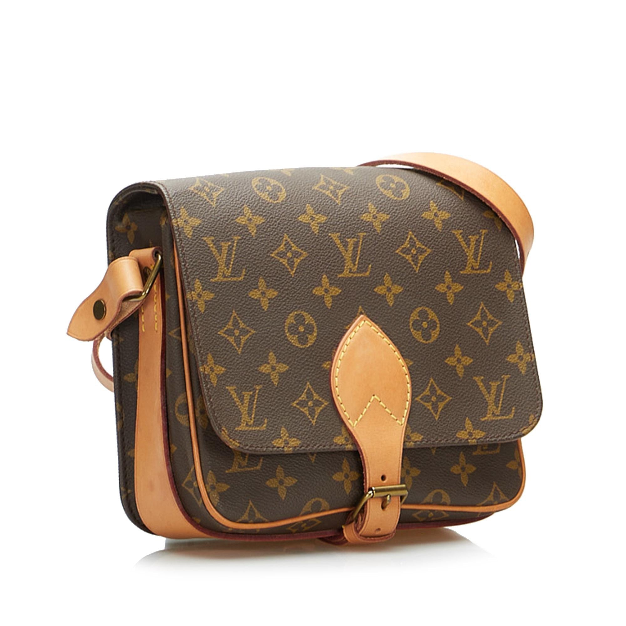 Louis Vuitton Monogram Cartouchiere MM (SHG-Km1Cpy)