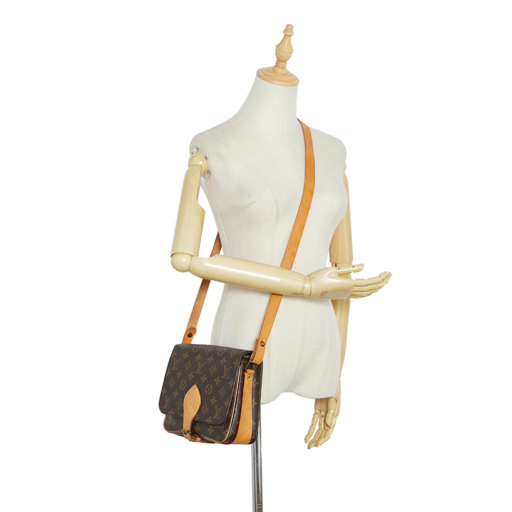 Louis Vuitton Monogram Cartouchiere MM (SHG-0TvVcS)