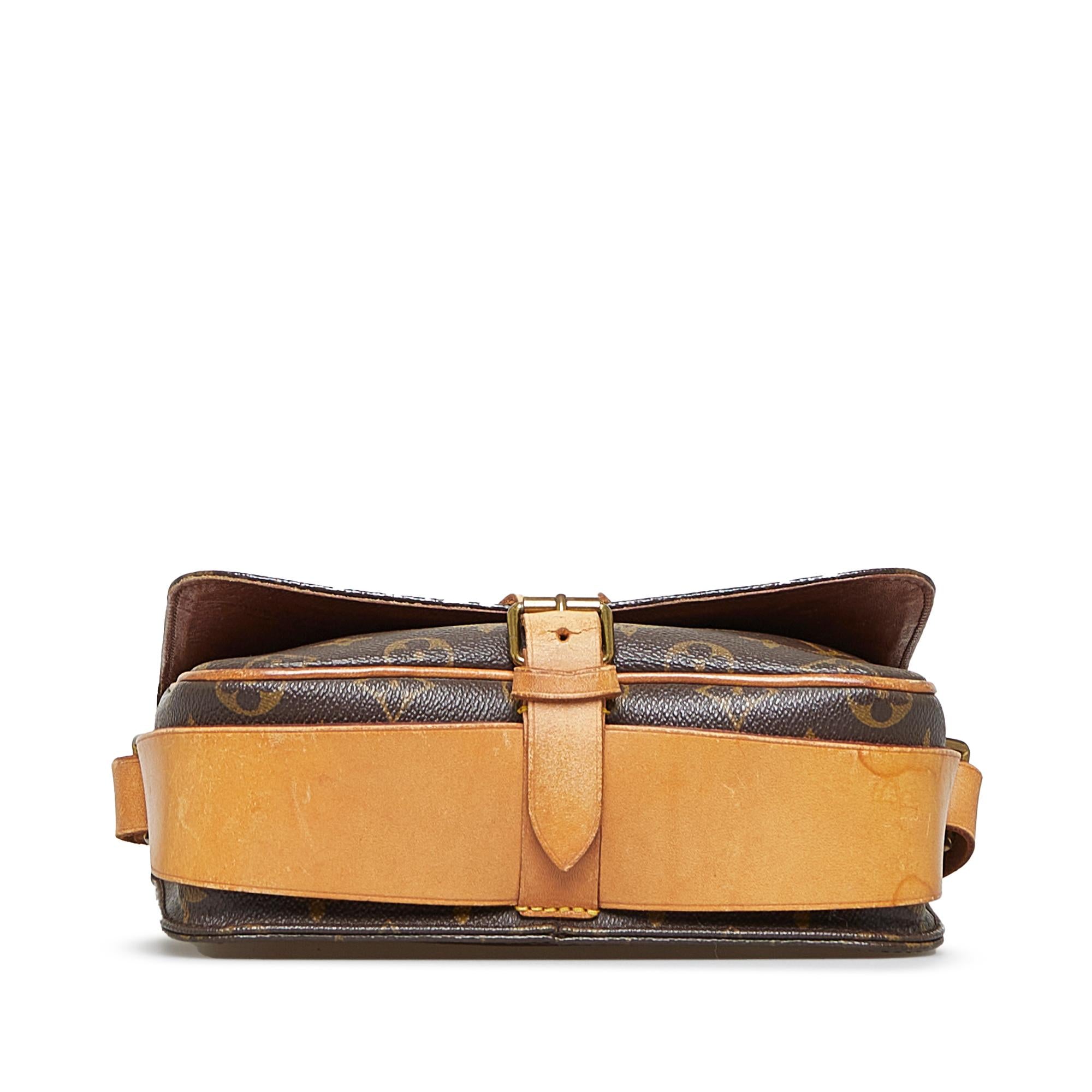 Louis Vuitton Monogram Cartouchiere MM (SHG-FC11Cb)