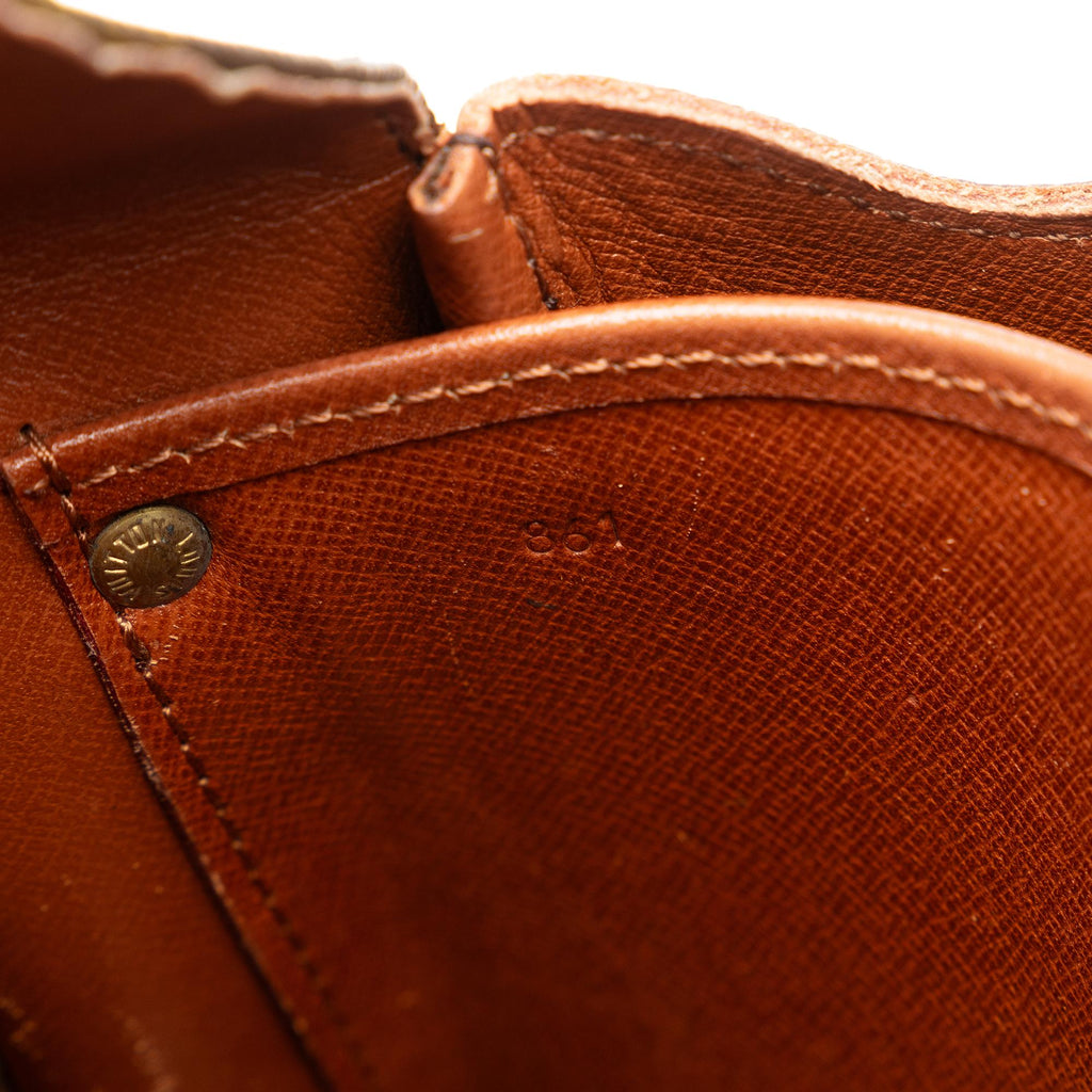 Louis Vuitton Monogram Cartouchiere MM (SHG-fLZKar)