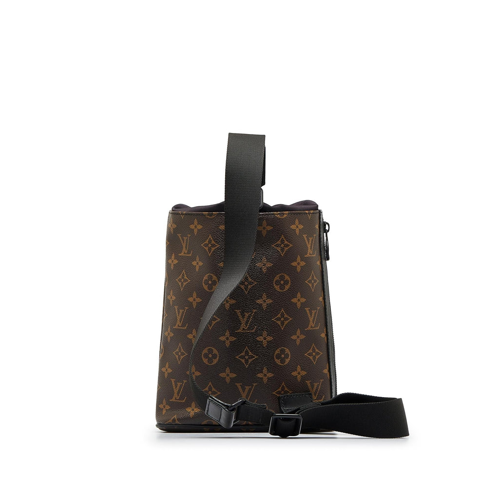Louis Vuitton Monogram Chalk Sling Bag (SHG-z6qza5)