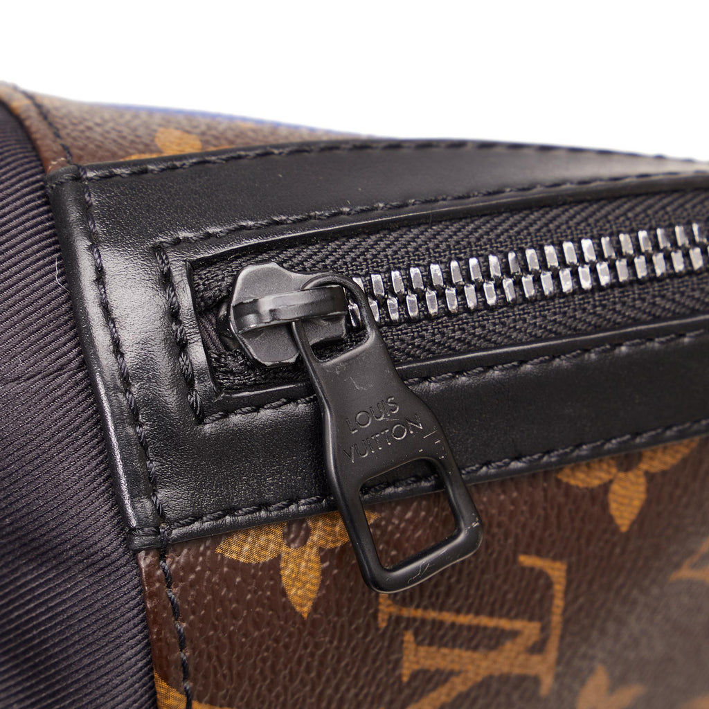 Louis Vuitton Monogram Chalk Sling Bag (SHG-z6qza5)