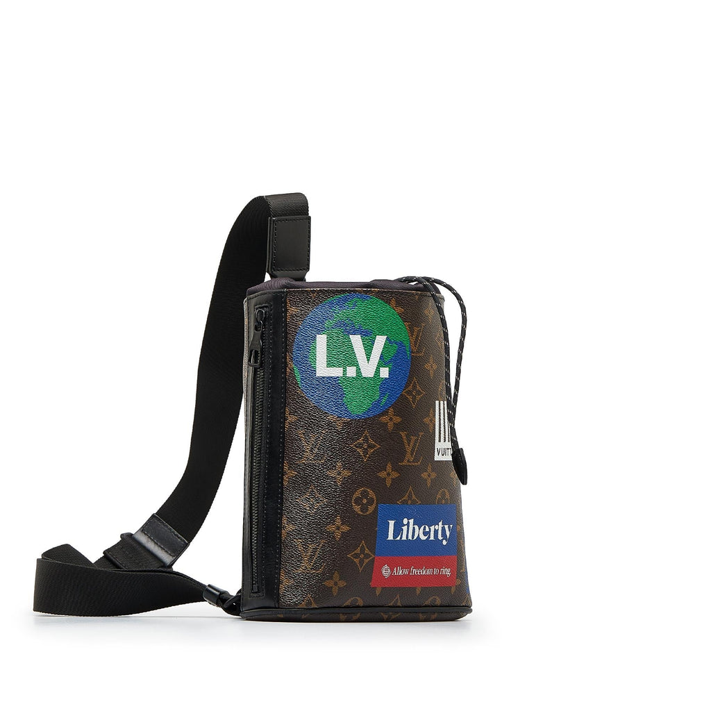 Louis Vuitton Monogram Chalk Sling Bag (SHG-z6qza5)