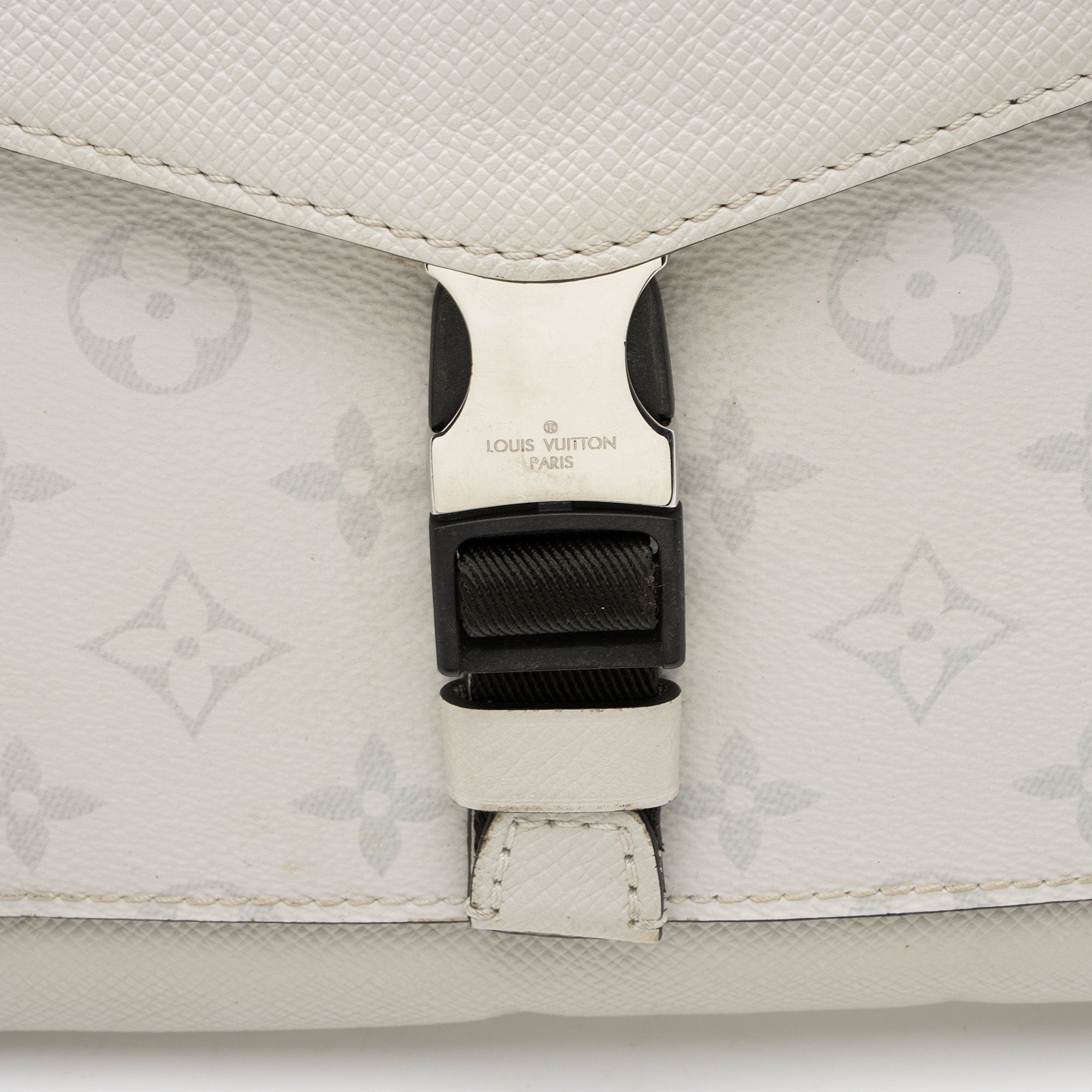 Louis Vuitton Monogram Chalk Taiga Leather Outdoor Flap Messenger