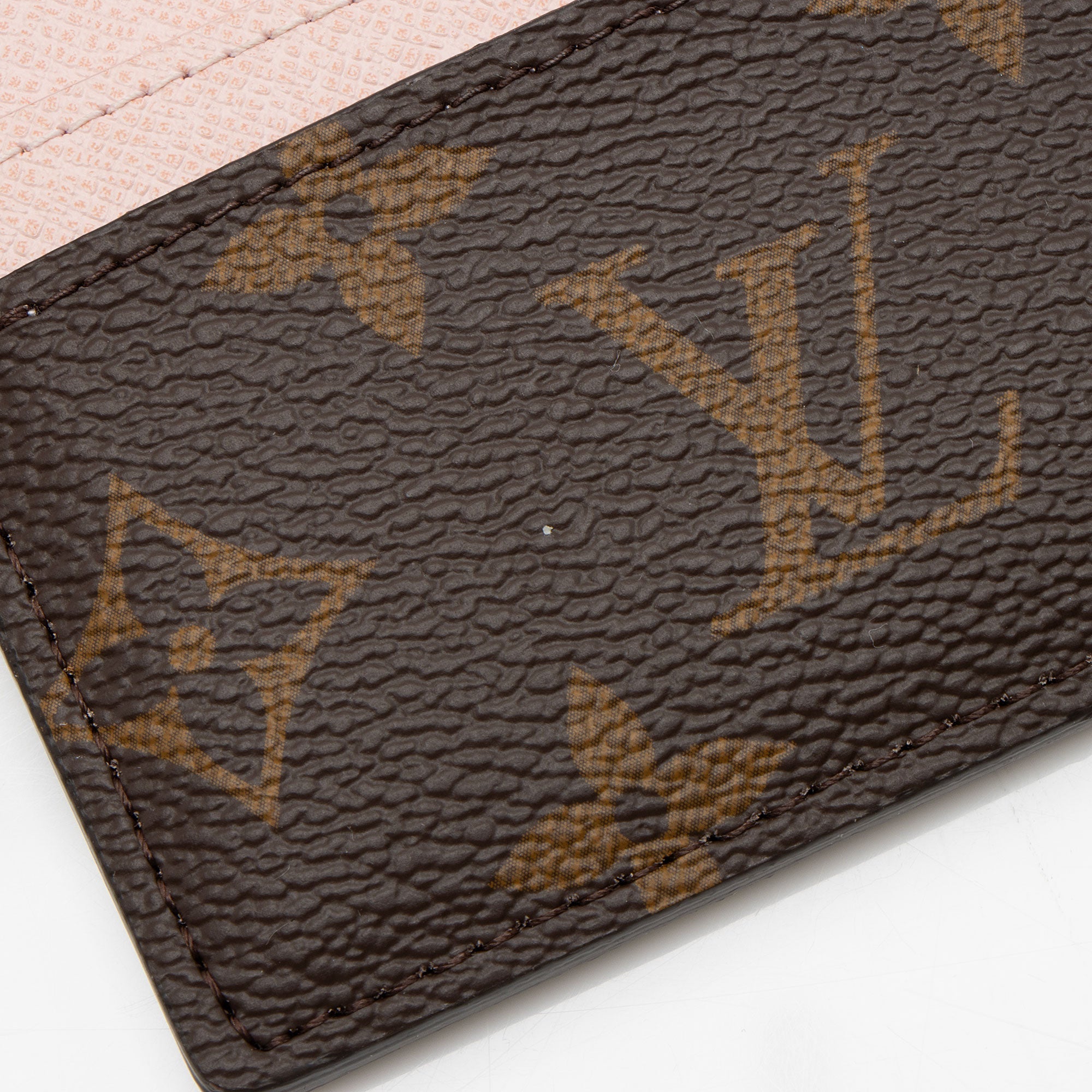 Louis Vuitton Monogram Charms Card Holder (SHF-kYLA8r)