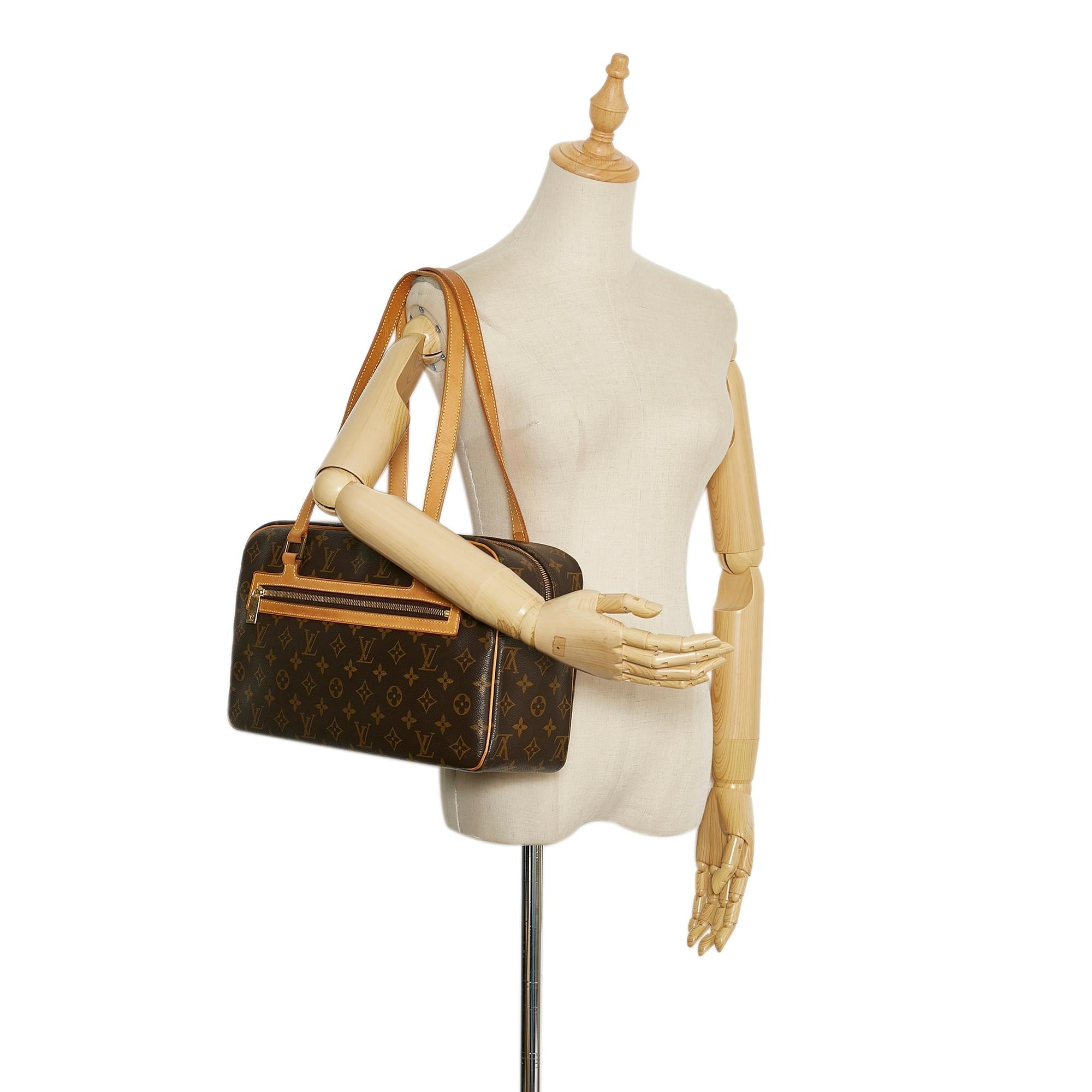 Louis Vuitton Monogram Cite GM (SHG-37245)