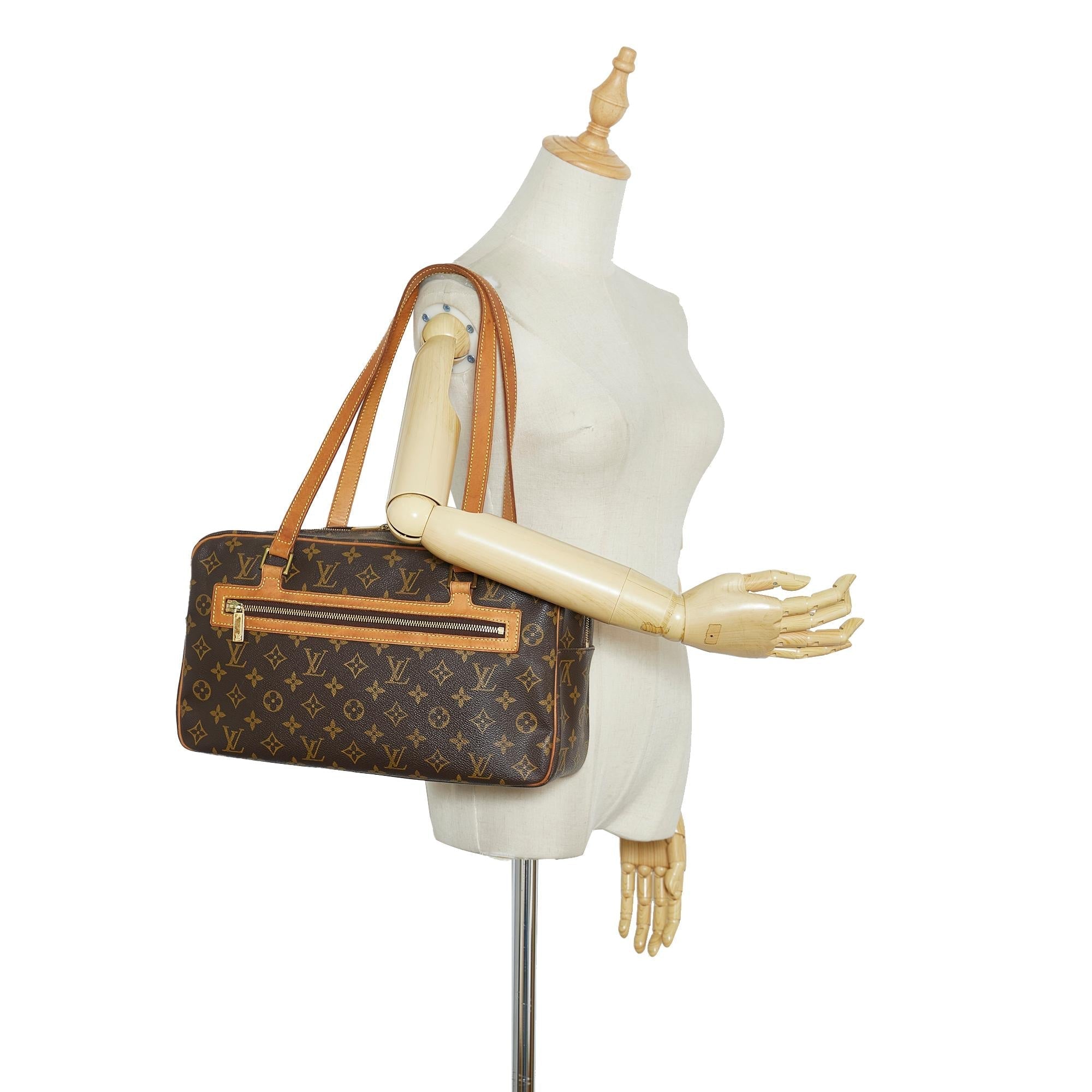 Louis Vuitton Monogram Cite GM (SHG-jneX2y)
