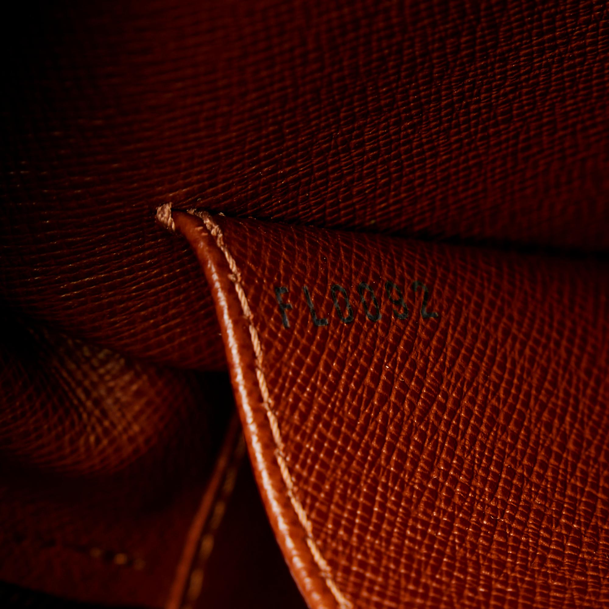 Louis Vuitton Monogram Cite MM (SHG-30345)
