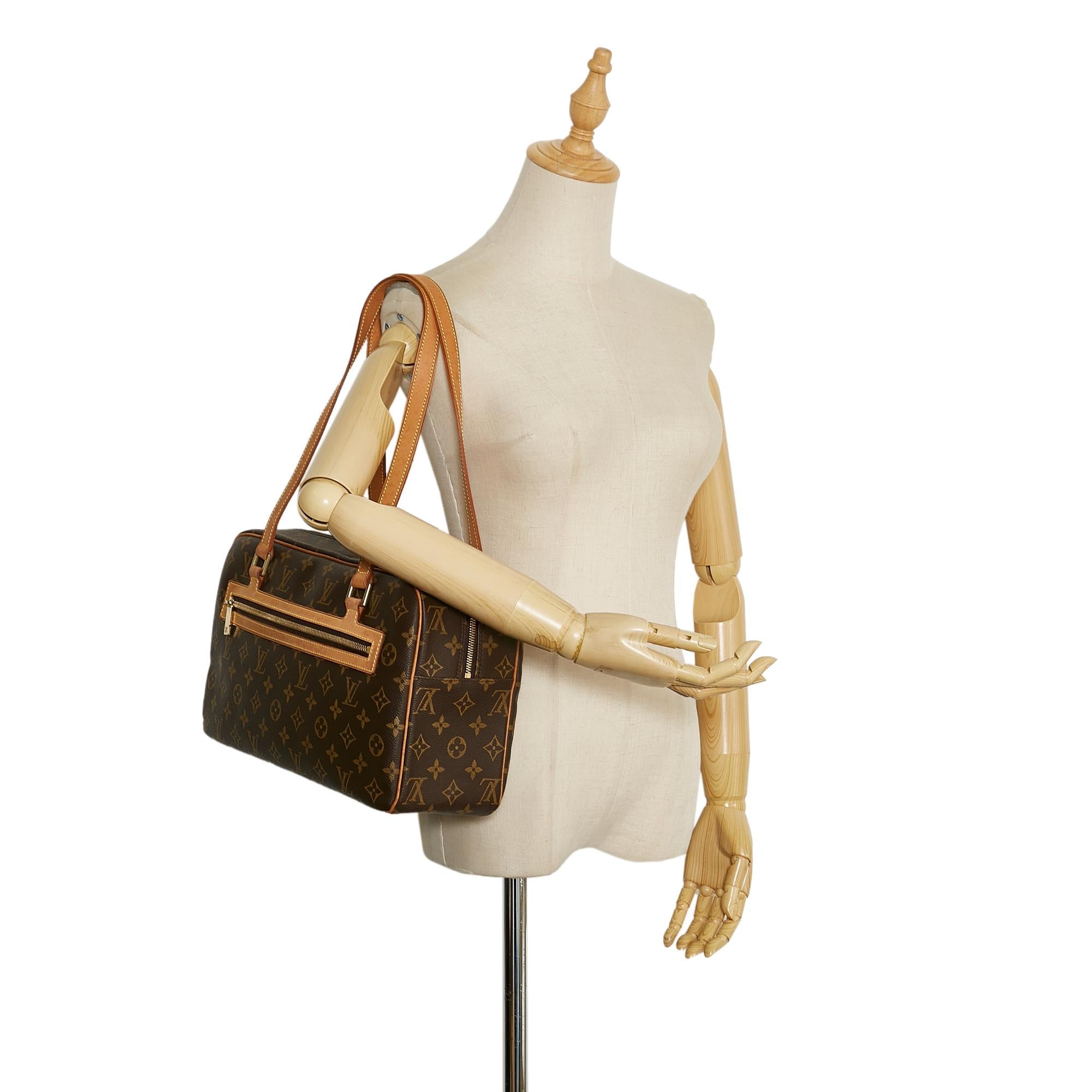 Louis Vuitton Monogram Cite MM (SHG-e7NeUU)