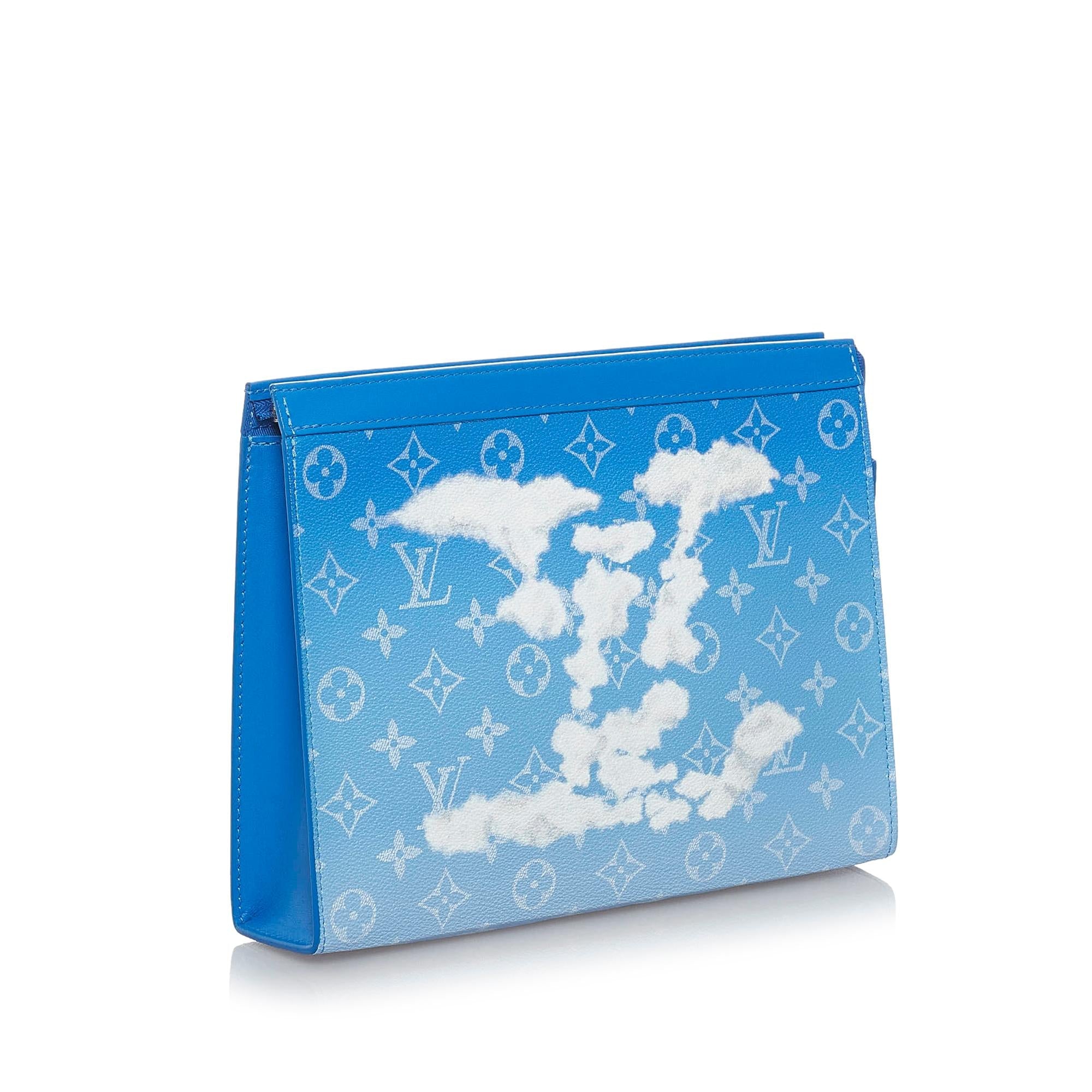 Louis Vuitton Monogram Clouds Pochette Voyage MM (SHG-29412)