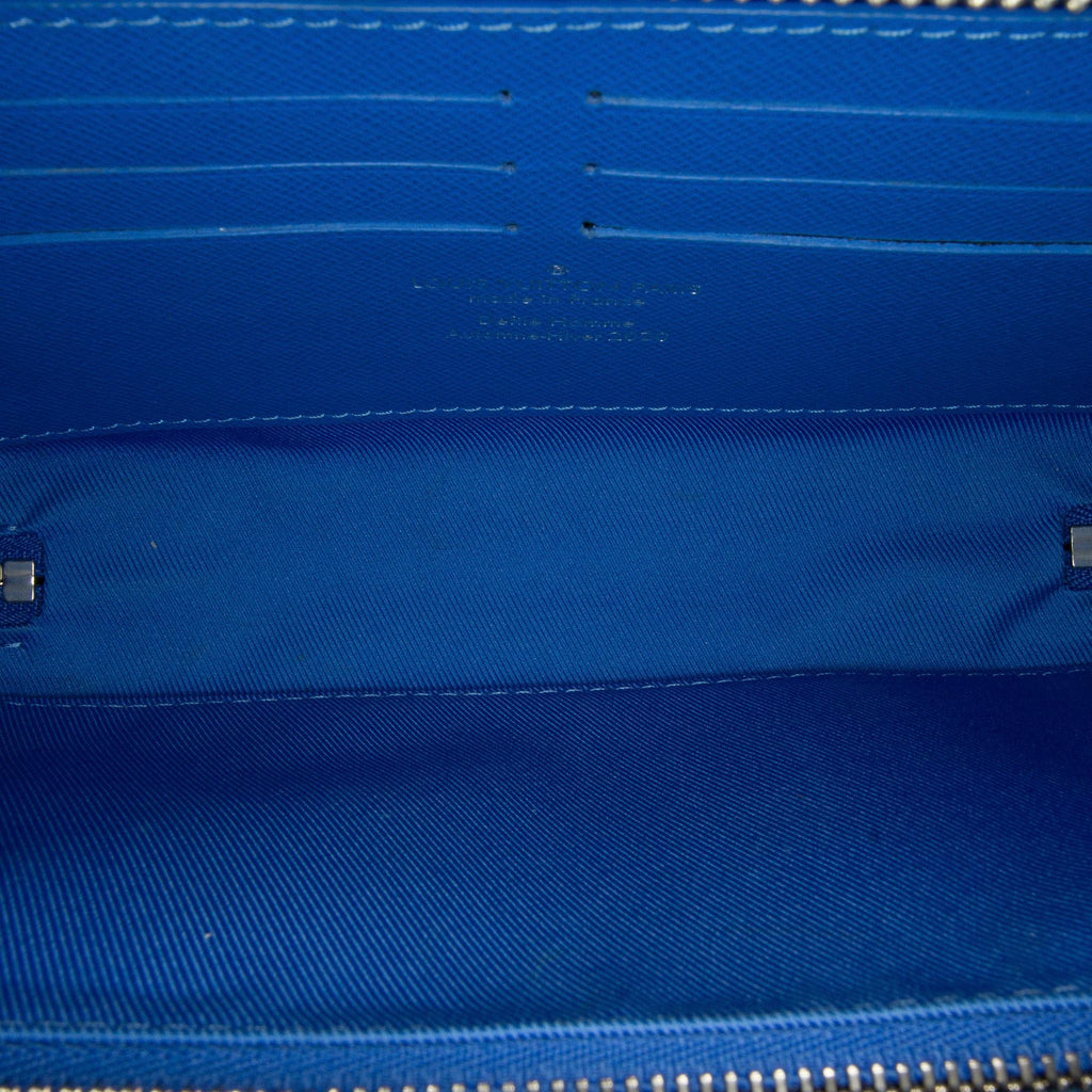 Louis Vuitton Monogram Clouds Soft Trunk Wallet (SHG-Cv9yZJ)
