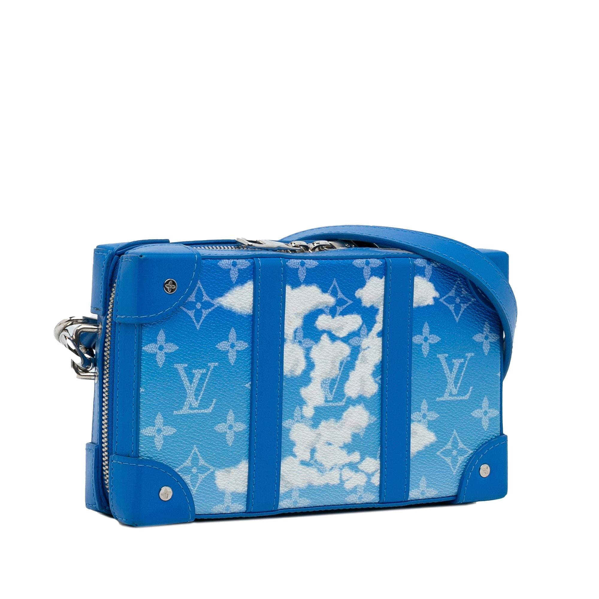 Louis Vuitton Monogram Clouds Soft Trunk Wallet (SHG-Cv9yZJ)