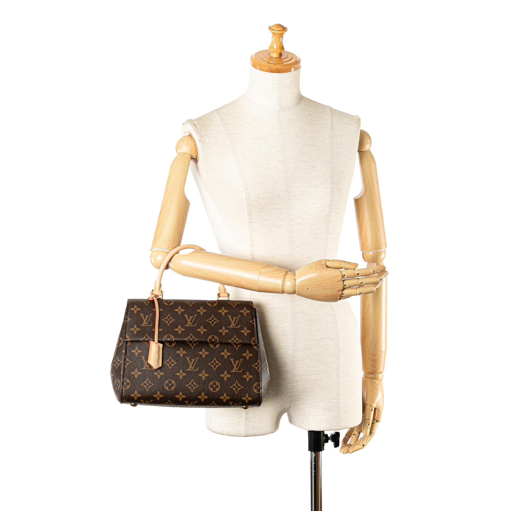 Louis Vuitton Monogram Cluny BB (SHG-AvlBE0)