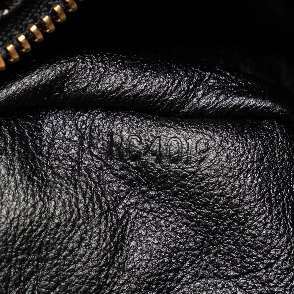 Louis Vuitton Monogram Coquette Pochette (SHG-S4Ifjb)