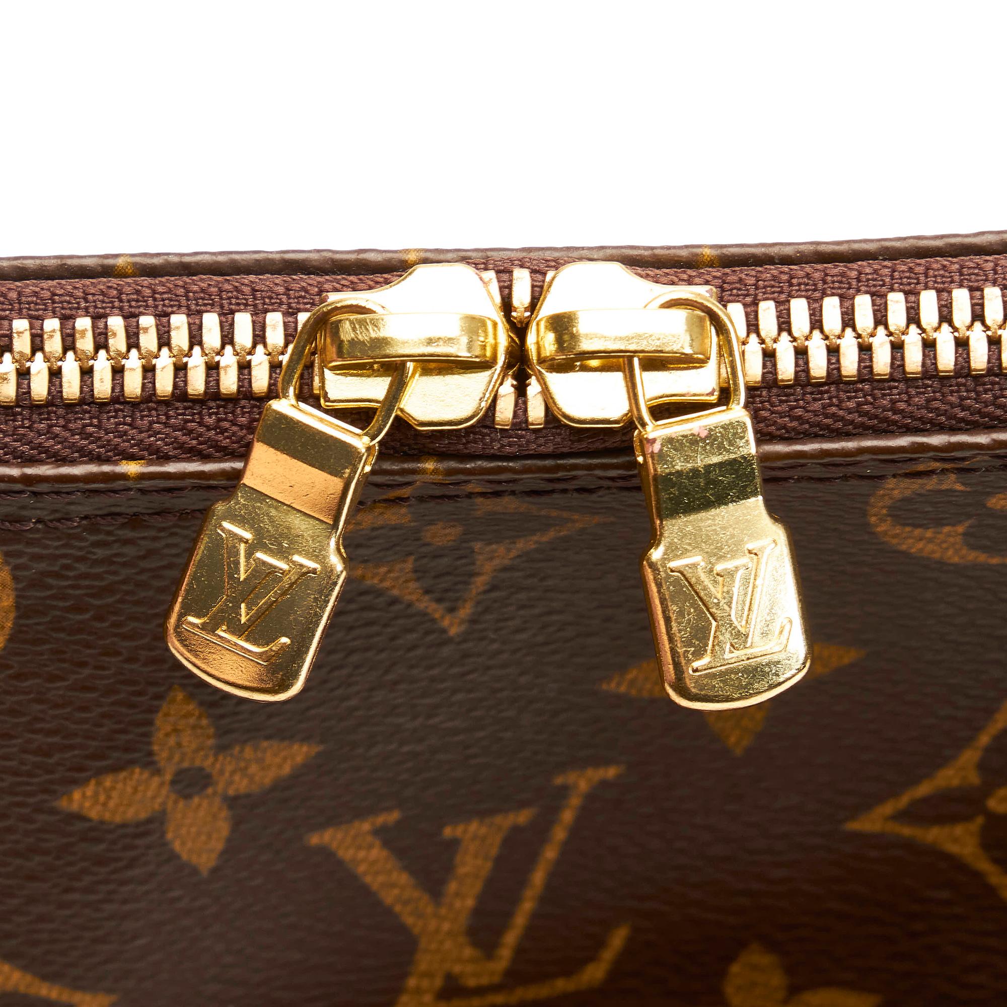Louis Vuitton Monogram Coussin GM (SHG-33629)