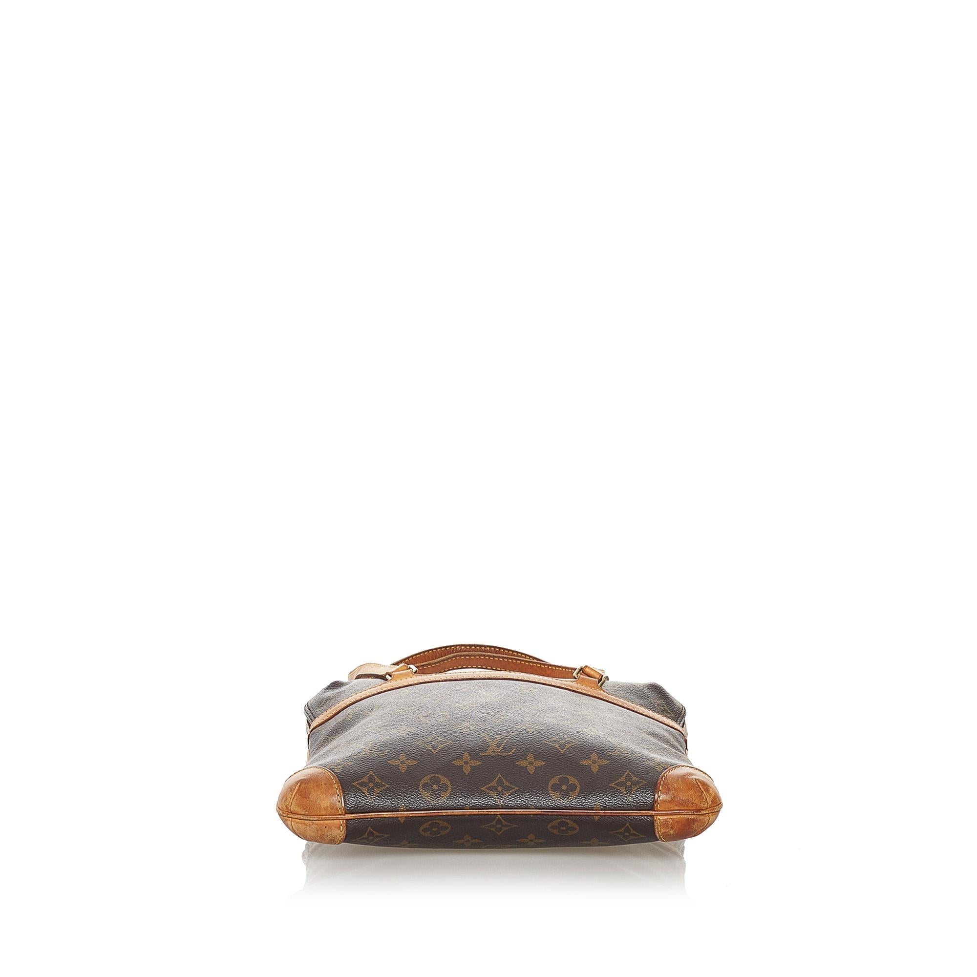 Louis Vuitton Monogram Coussin GM (SHG-37263)