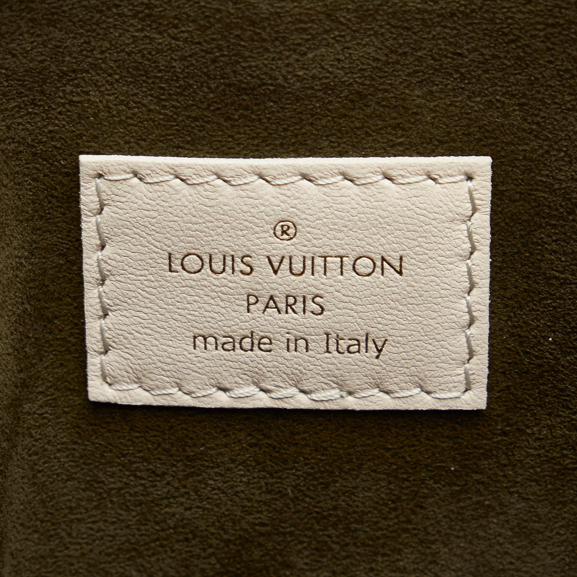 Louis Vuitton Monogram Coussin PM (SHG-Fgjrmq)