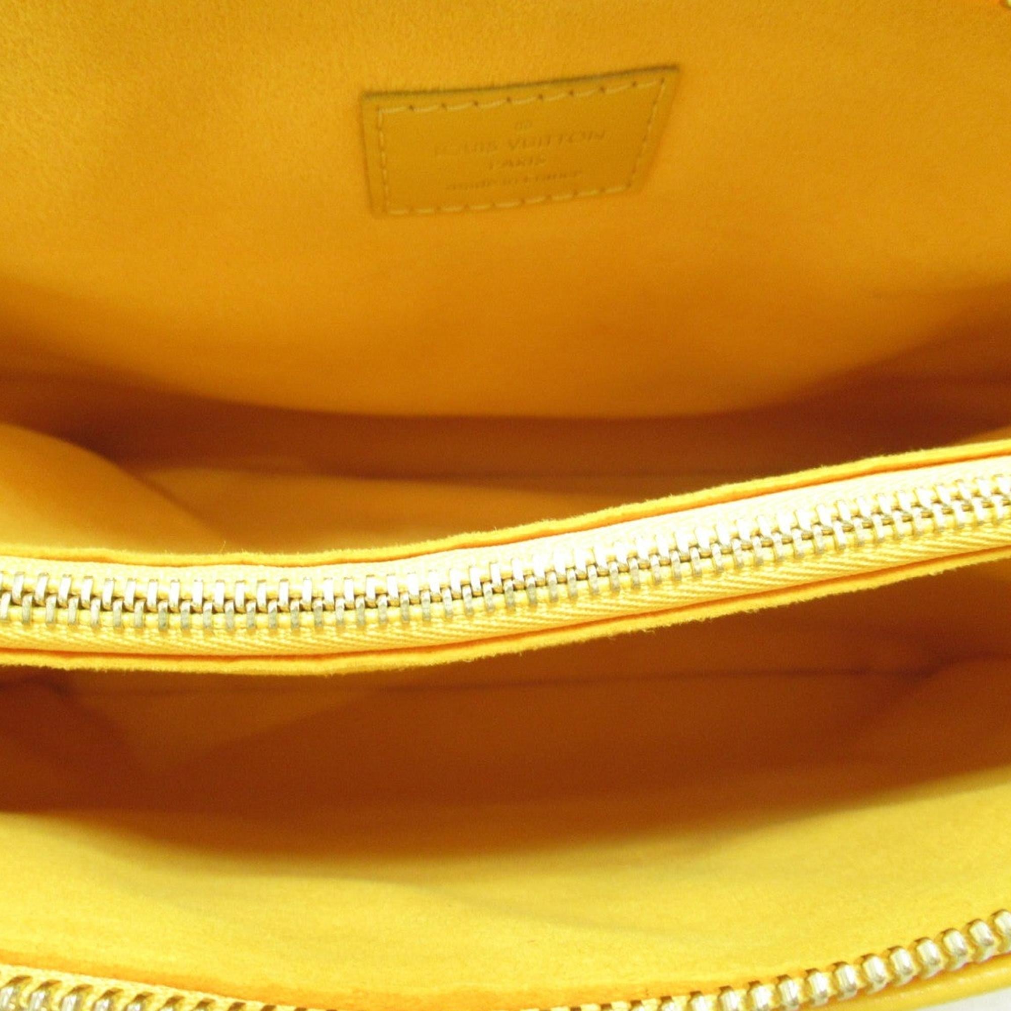 Louis Vuitton Monogram Coussin PM (SHG-SmvOdR)