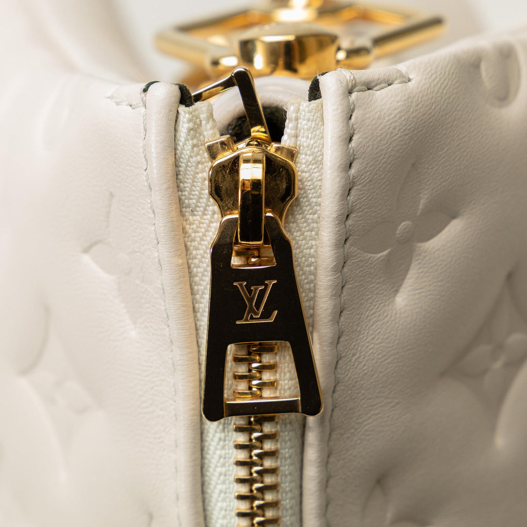 Louis Vuitton Monogram Coussin PM (SHG-U5IJIe)