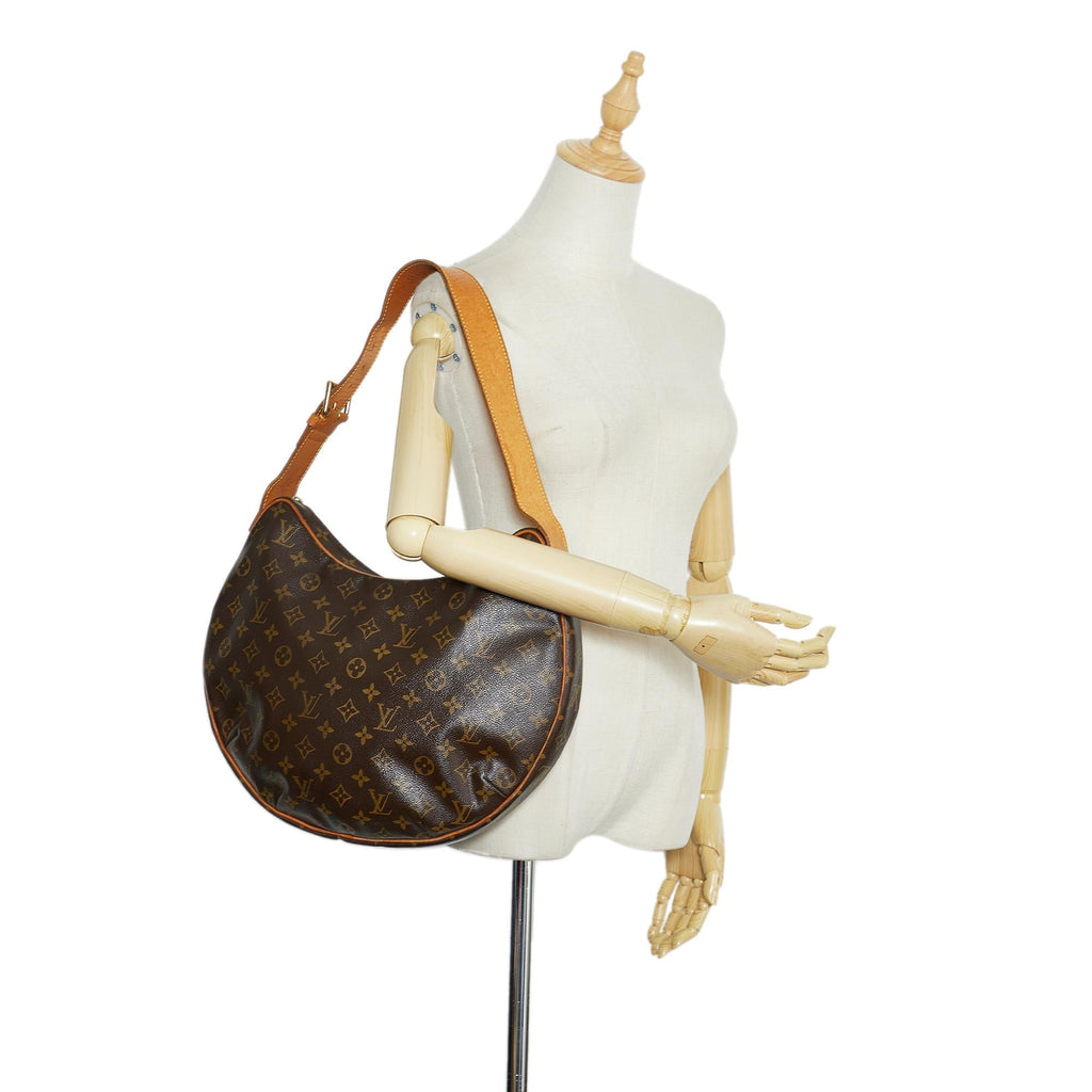 Louis Vuitton Monogram Croissant MM (SHG-dQm8kF)