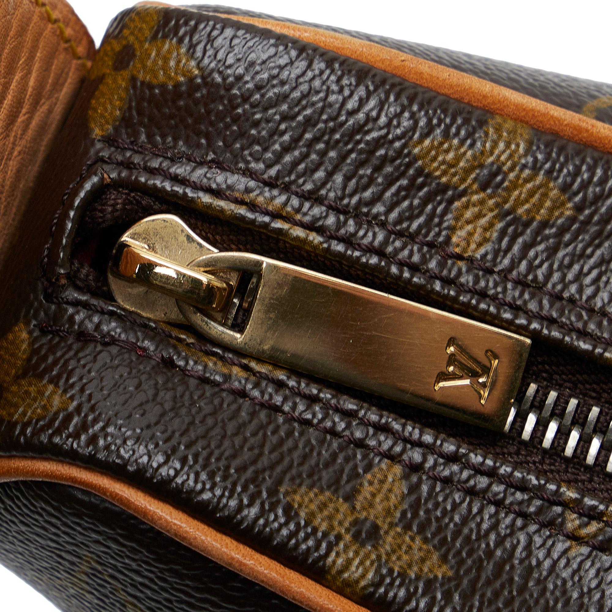 Louis Vuitton Monogram Croissant MM (SHG-0FpCGQ)