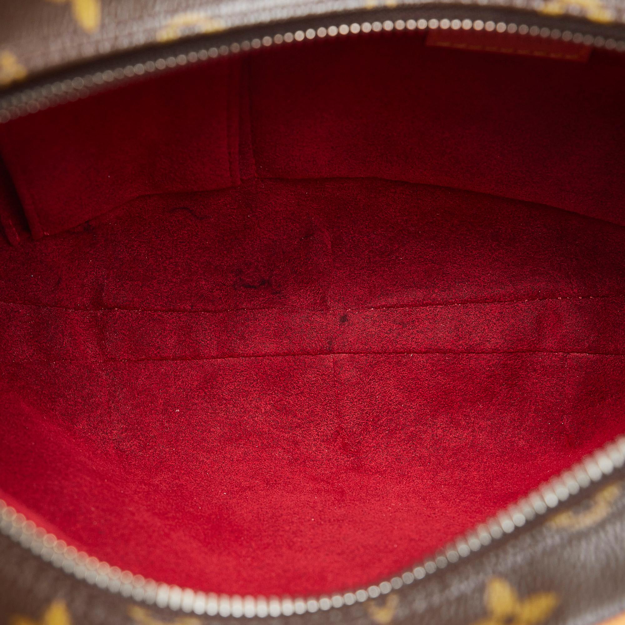 Louis Vuitton Monogram Croissant MM (SHG-0FpCGQ)