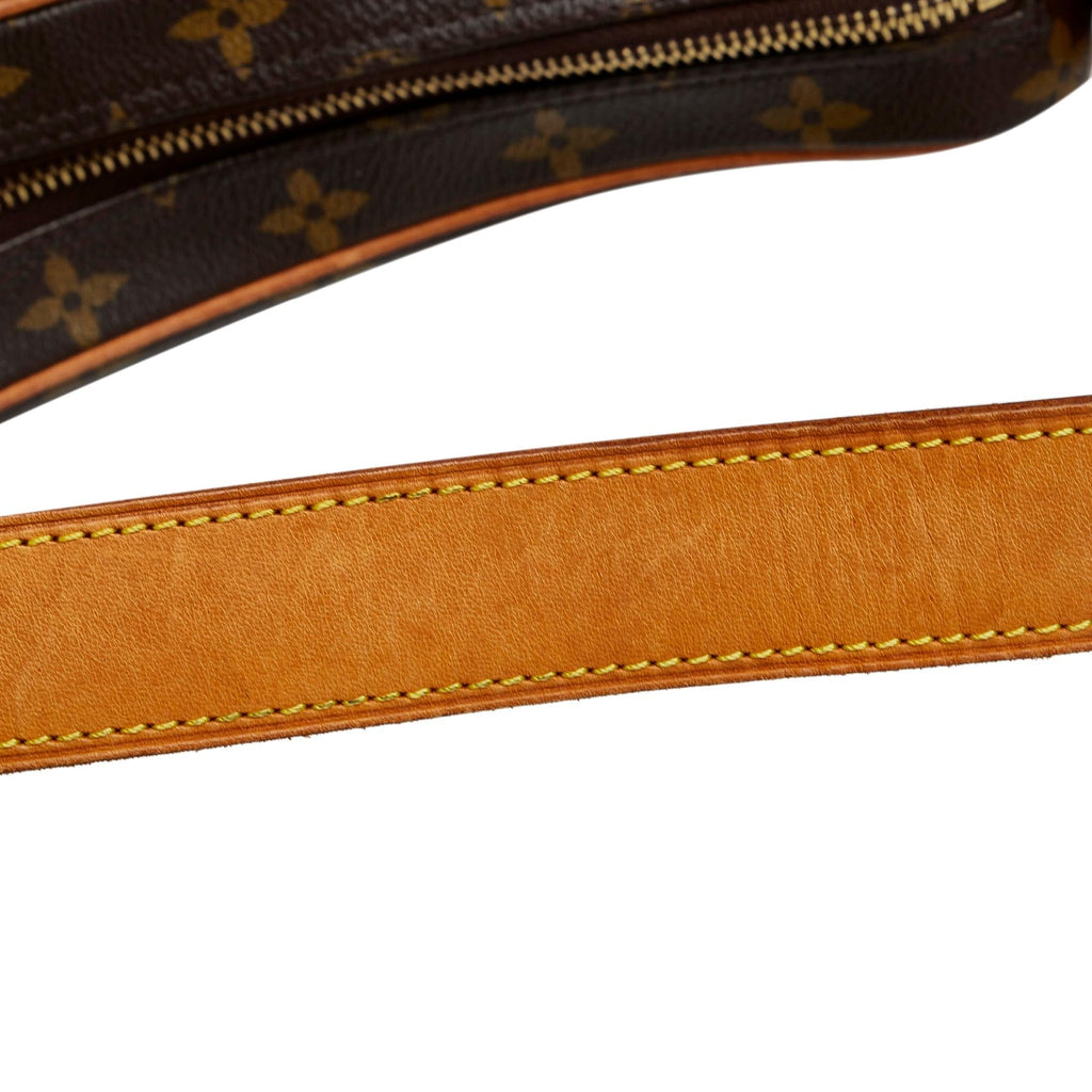 Louis Vuitton Monogram Croissant MM (SHG-HugIcI)