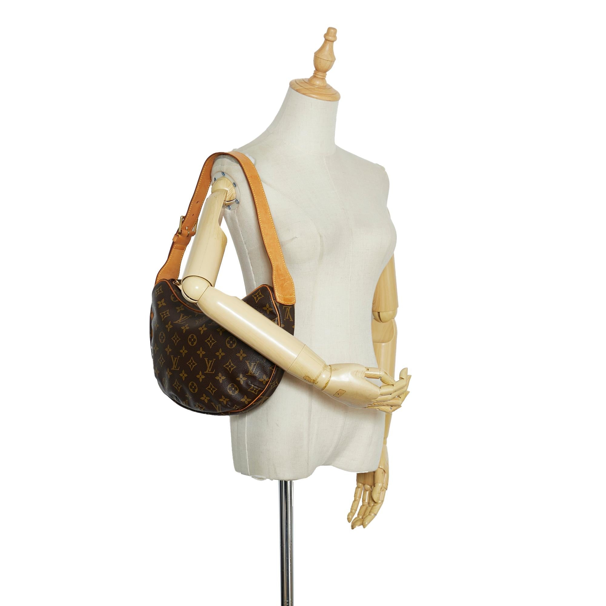 Louis Vuitton Monogram Croissant MM (SHG-nliiYz)