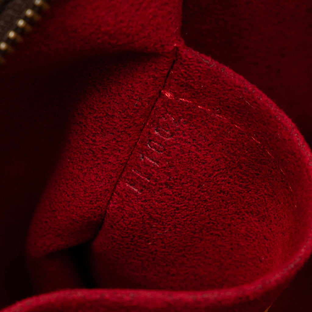 Louis Vuitton Monogram Croissant MM (SHG-SFV9GX)