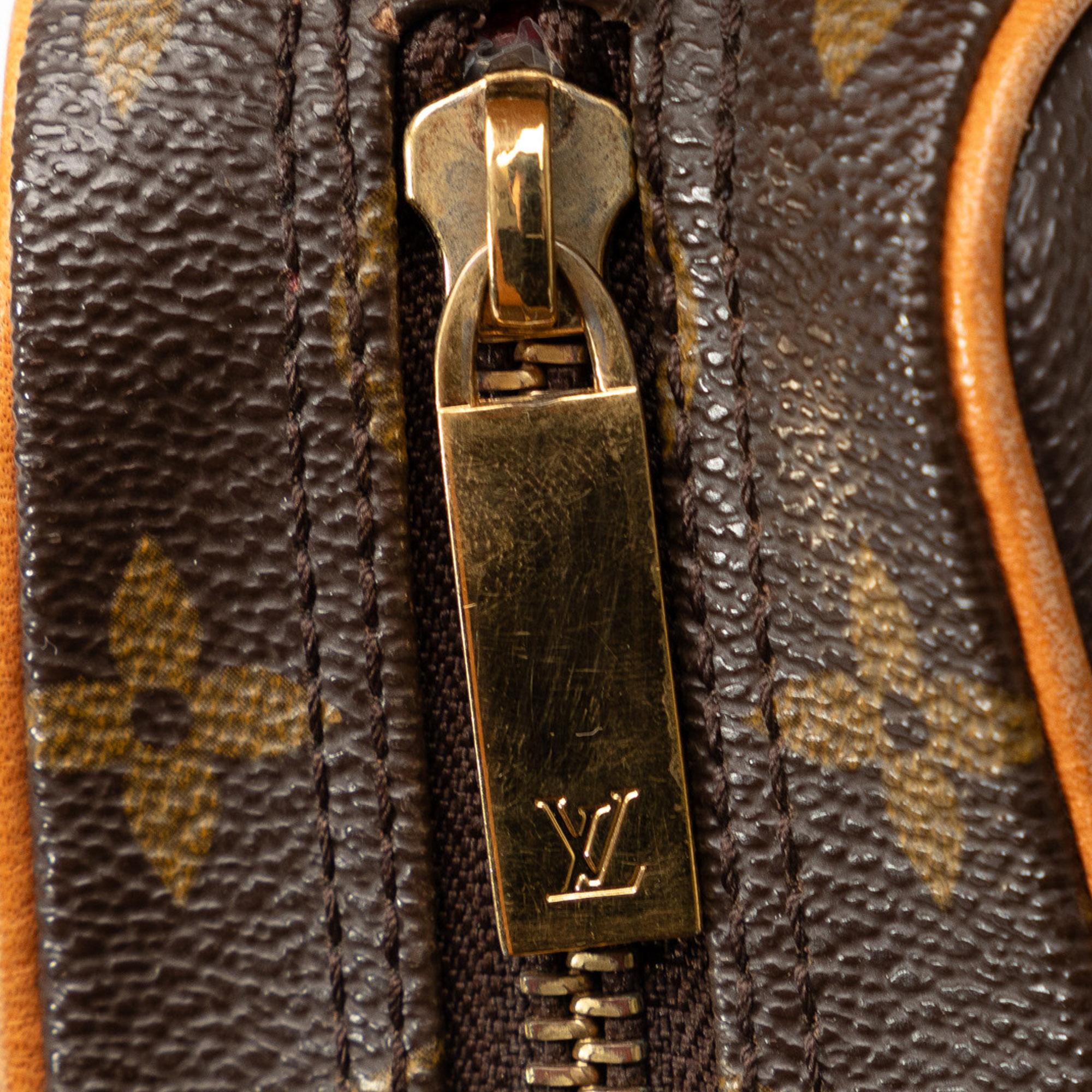 Louis Vuitton Monogram Croissant MM (SHG-SFV9GX)